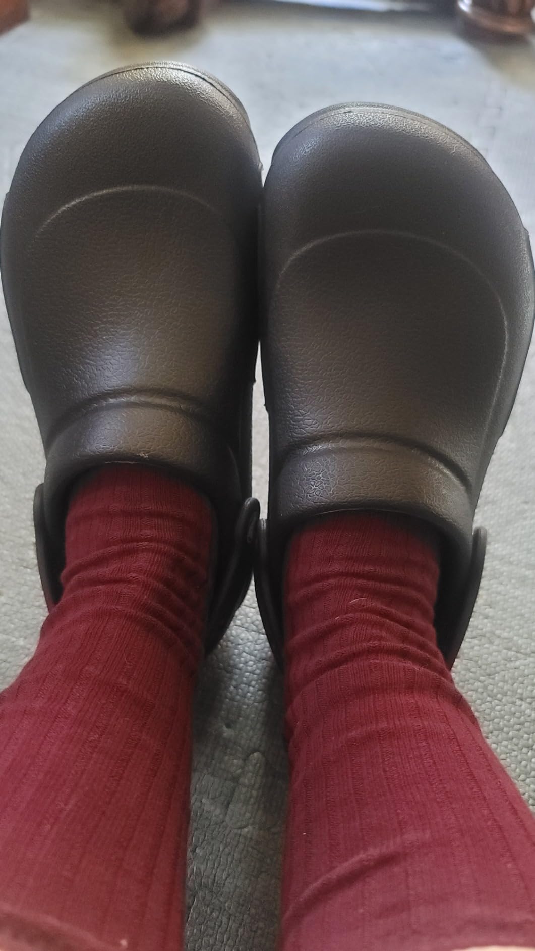 Crocs Unisex-Adult Bistro Work Clogs, Enclosed Toe, Slip Resistant Shoes customer photo 2