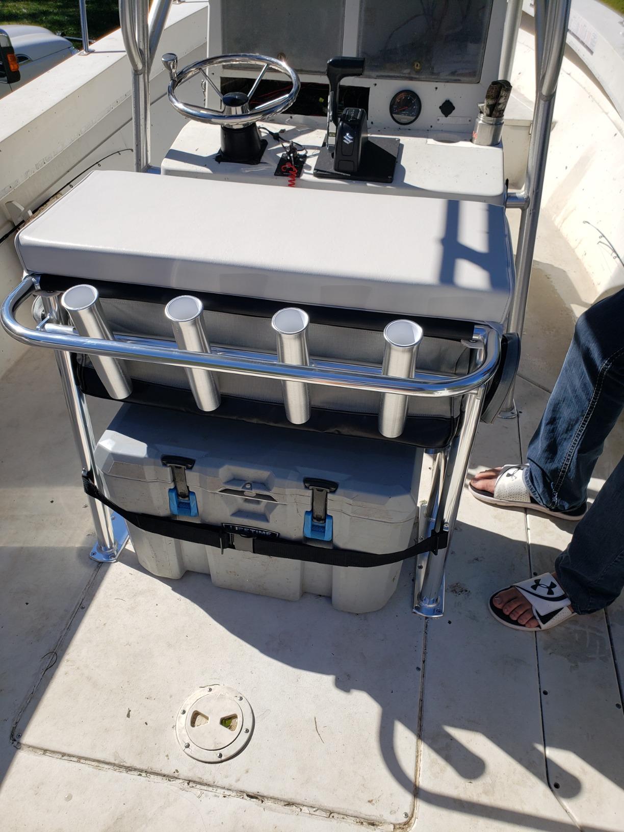 TACO Marine Taco Metals Marine Neptune II Leaning Post with Soft Pack Storage, 33-1/4 x 35 x 26-Inch customer photo 2