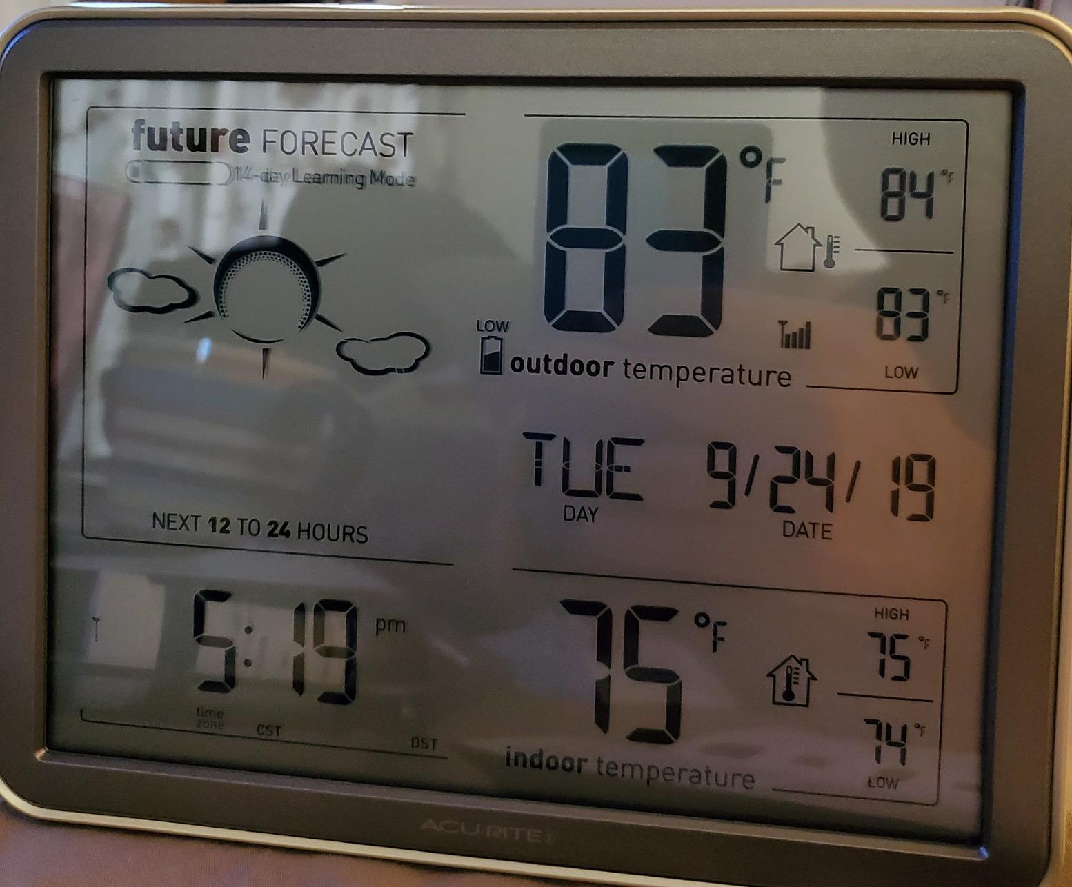 AcuRite 75077A3M Self-Learning Forecast Wireless Weather Station with Large Display and Atomic Clock, Black customer photo 2
