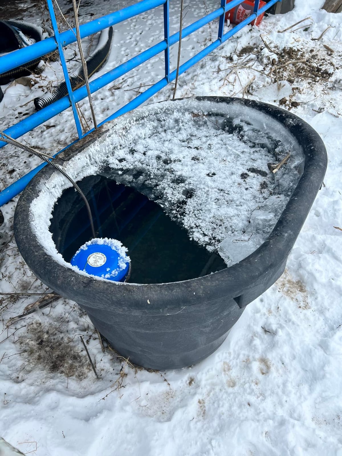 Farm Innovators Cast Aluminum Convertible Tank De-Icer, 1250 Watts customer photo 1