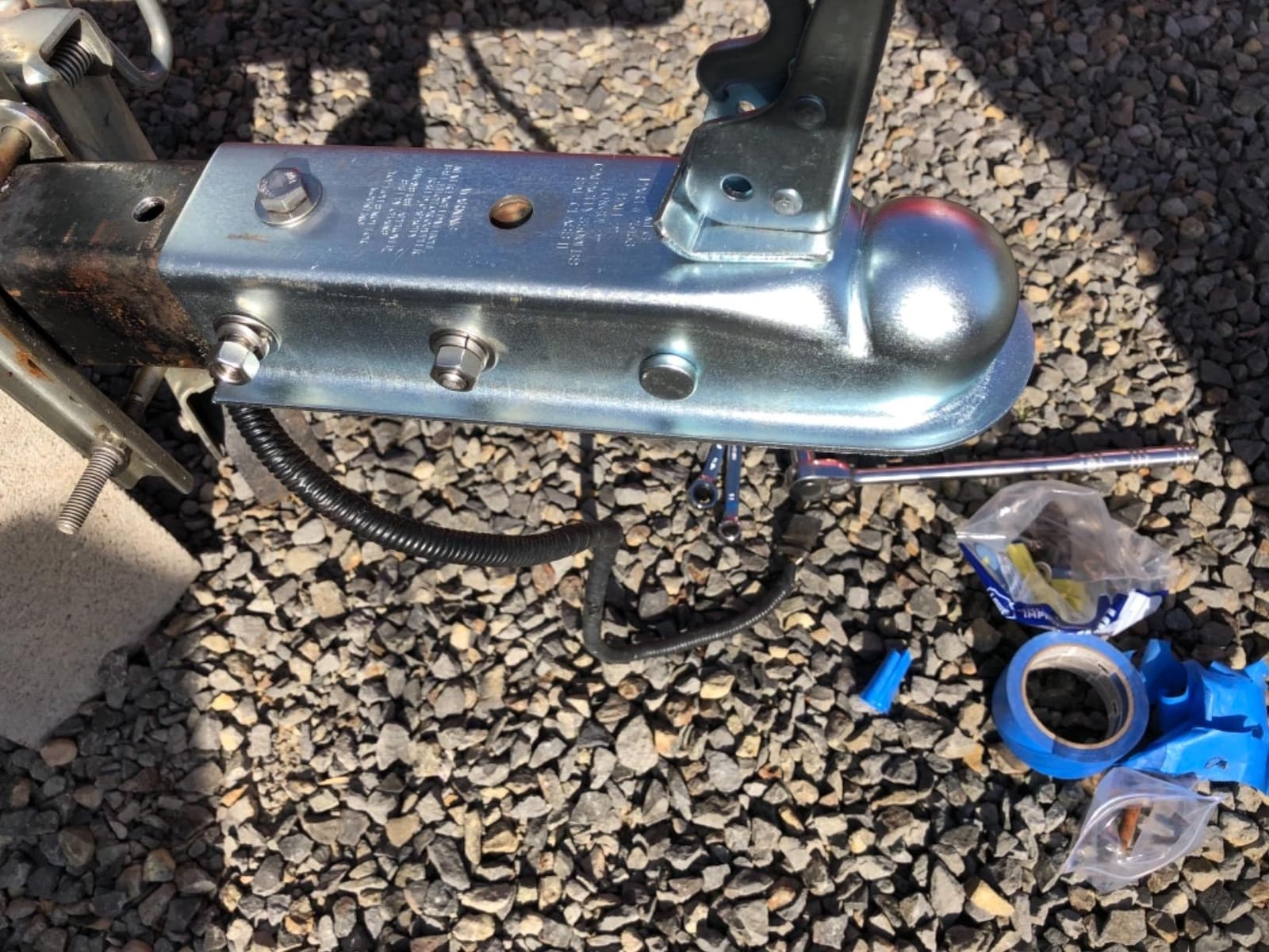 Curt Manufacturing K-5153 Class 2 3500 Gtw 2 in Ball 2 in Channel Zinc Plated customer photo 2