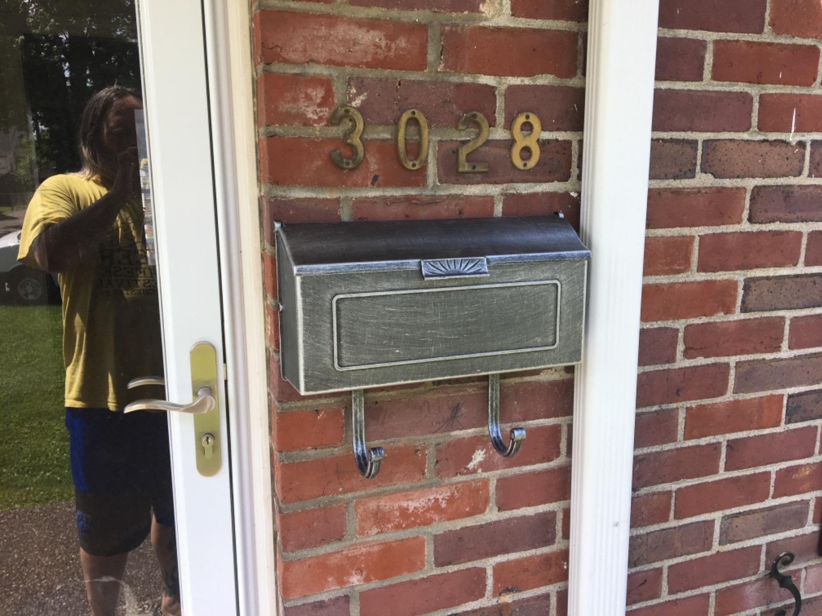 Special Lite Horizon Horizontal Wall Mount Mailbox - Black Aluminum Mailbox for Wall Mount - SHH-1006-BLK customer photo 1