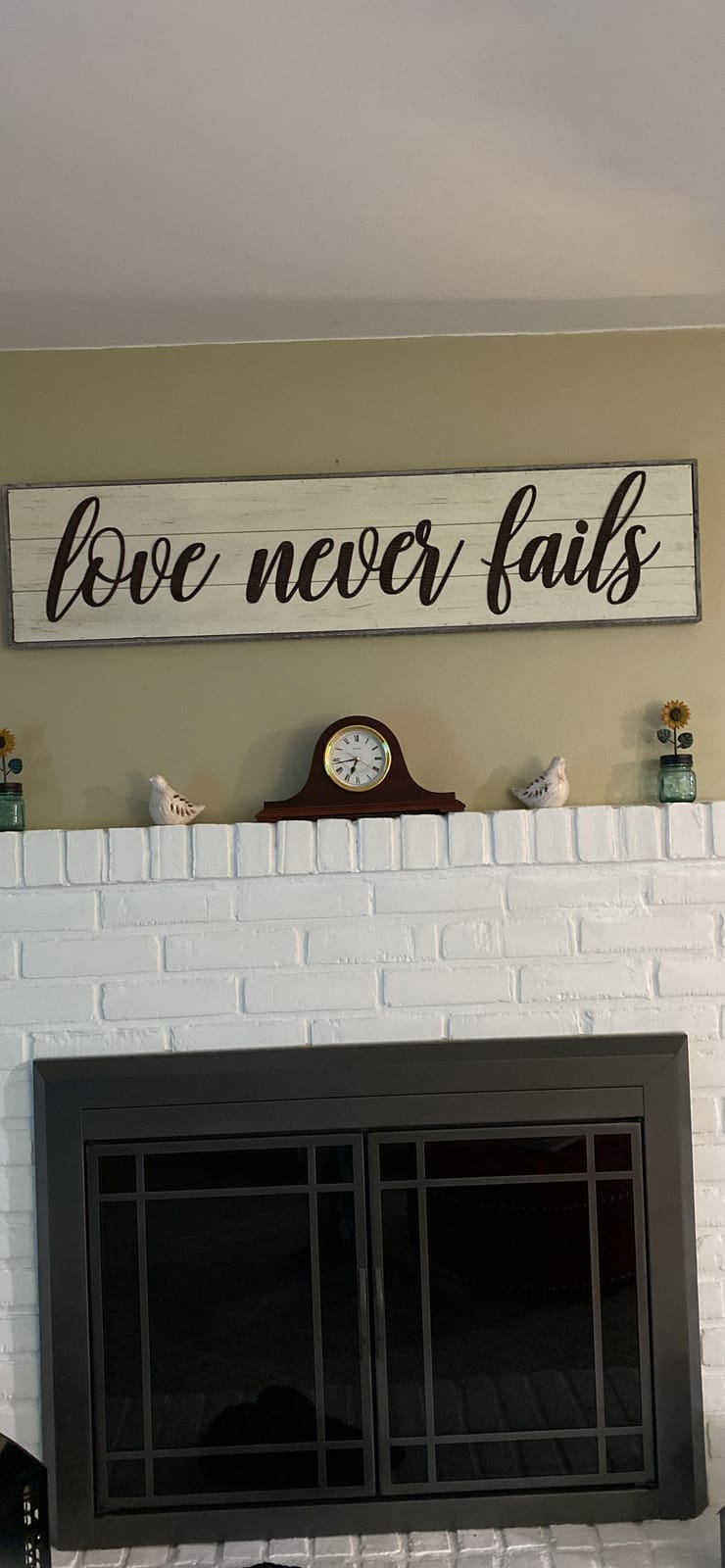 Bulova B1929 Bulova Annette I Chiming Mantel Clock, Model B1929 | Classic Mahogany Finish | Westminster Melody on the Hour | Battery Powered I Chiming Clock customer photo 1