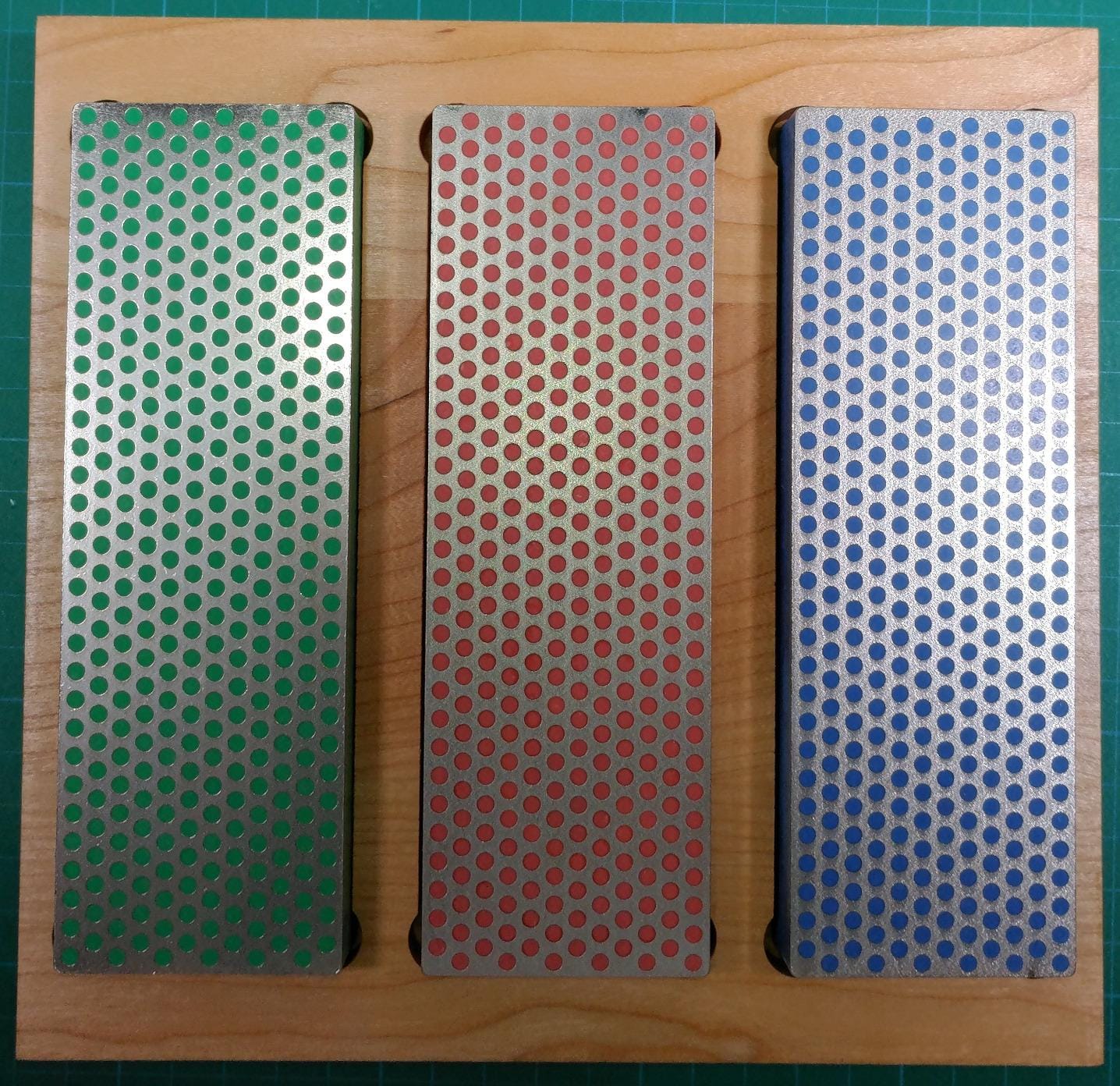 DMT Deluxe Diamond Professional Knife Sharpening Kit - Includes Set of 3 Diamond Whetstone Blocks for Kitchen Knives, Lawn Mower Blades, Hunting/Butchery Tools, and More - Comes in Natural Wood Box customer photo 2