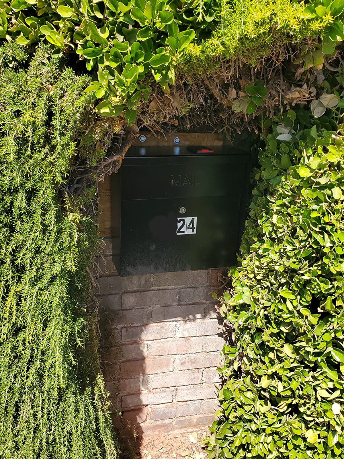 Mail Boss 7162 Metro, Black High Capacity Wall Mounted Locking Security Mailbox,Medium | Anti-pry locking door, fixed anti-fishing slot fits magazines, envelopes, and flat mail, weather-resistant powder coat. customer photo 2