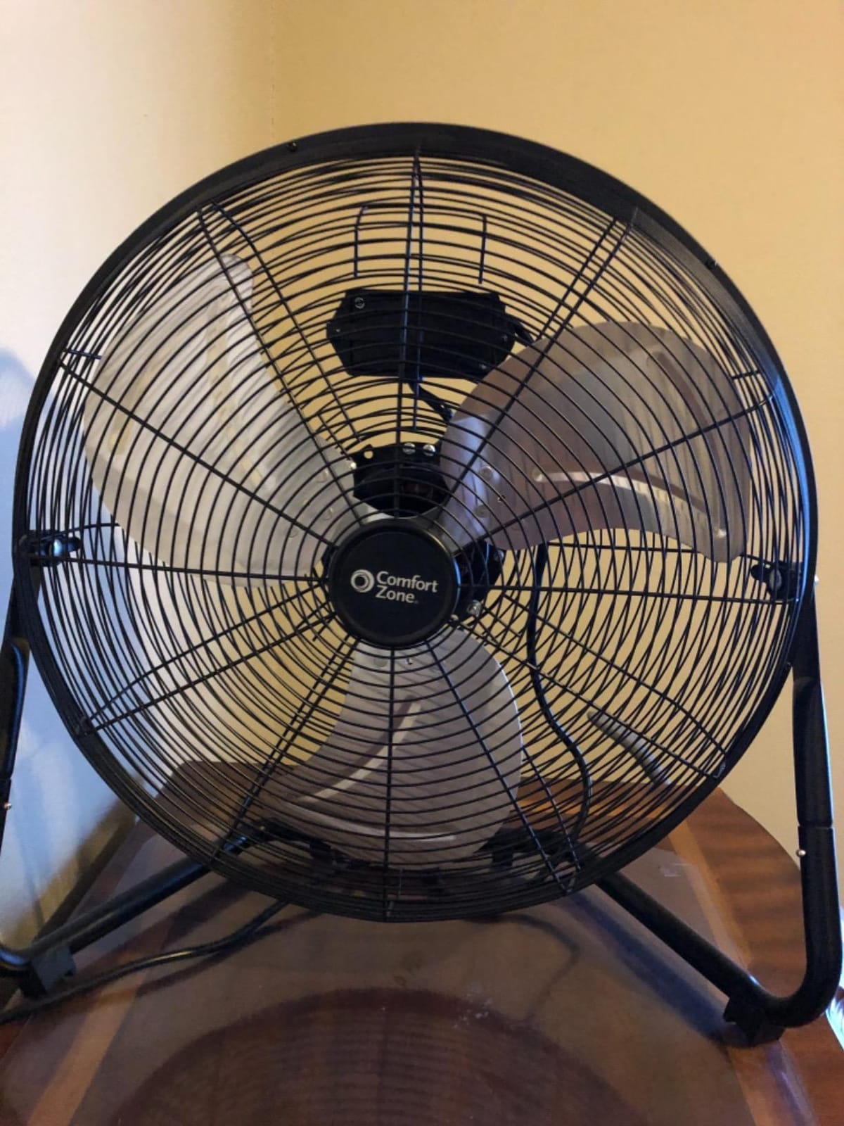 Comfort Zone Cradle Floor Fan, Electric, High-Velocity,180 Degree Adjustable Tilt, 14 inch, 3 Speed, Carry Handle, Rubber Feet, Metal, Airflow 21 ft/sec, Ideal for Garage or Workshop, CZHV14B customer photo 1