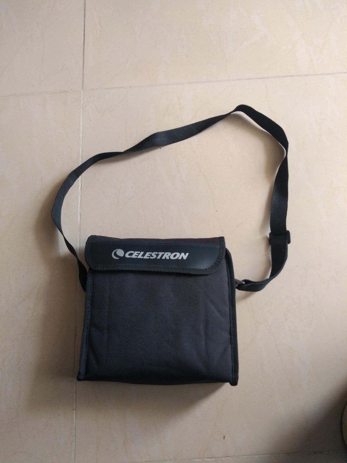 Celestron UpClose G2 10-30x50 Zoom Binoculars for Long-Range Viewing customer photo 1
