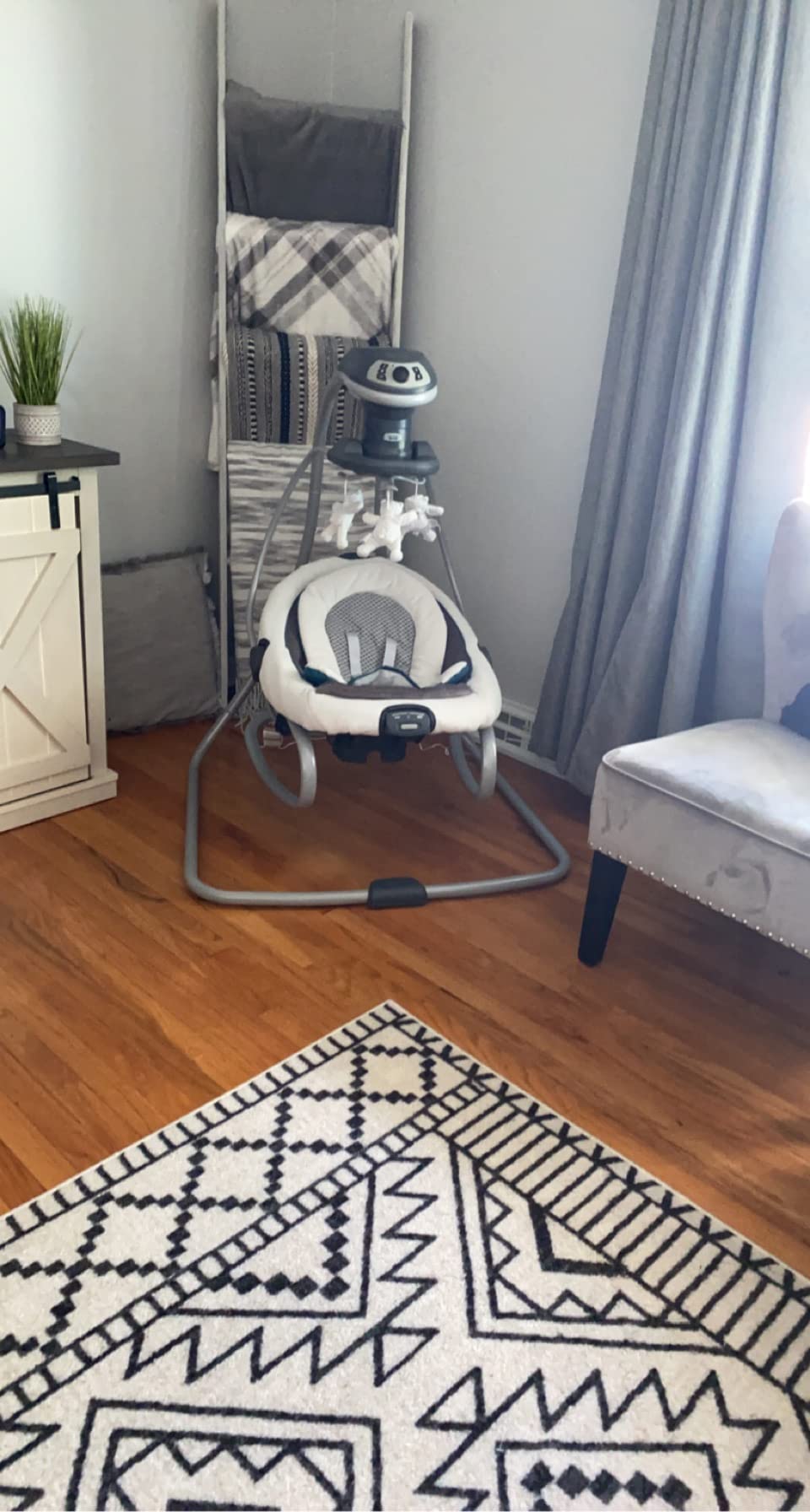 Graco DuetSoothe 2-in-1 Portable Baby Swing & Rocker, Sapphire customer photo 1