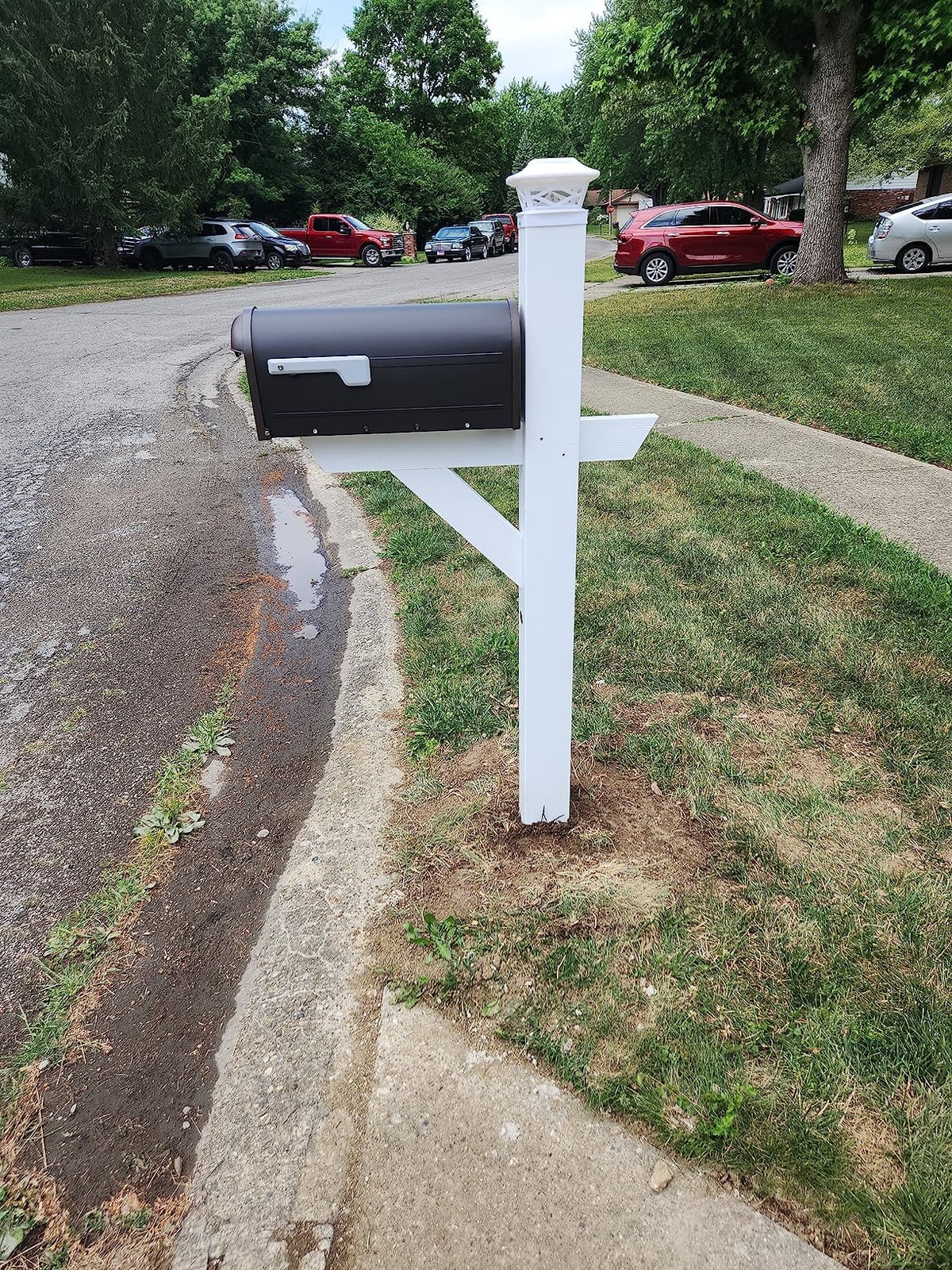 Highwood AD-MLBX1-BKE Hazelton Mailbox Post, Black customer photo 2