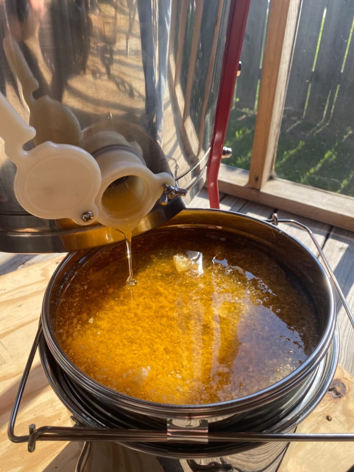 HE3MAN 3 Frame Beekeeping 304 Stainless Steel Drum Honey Extractor With Stand - Manual customer photo 1