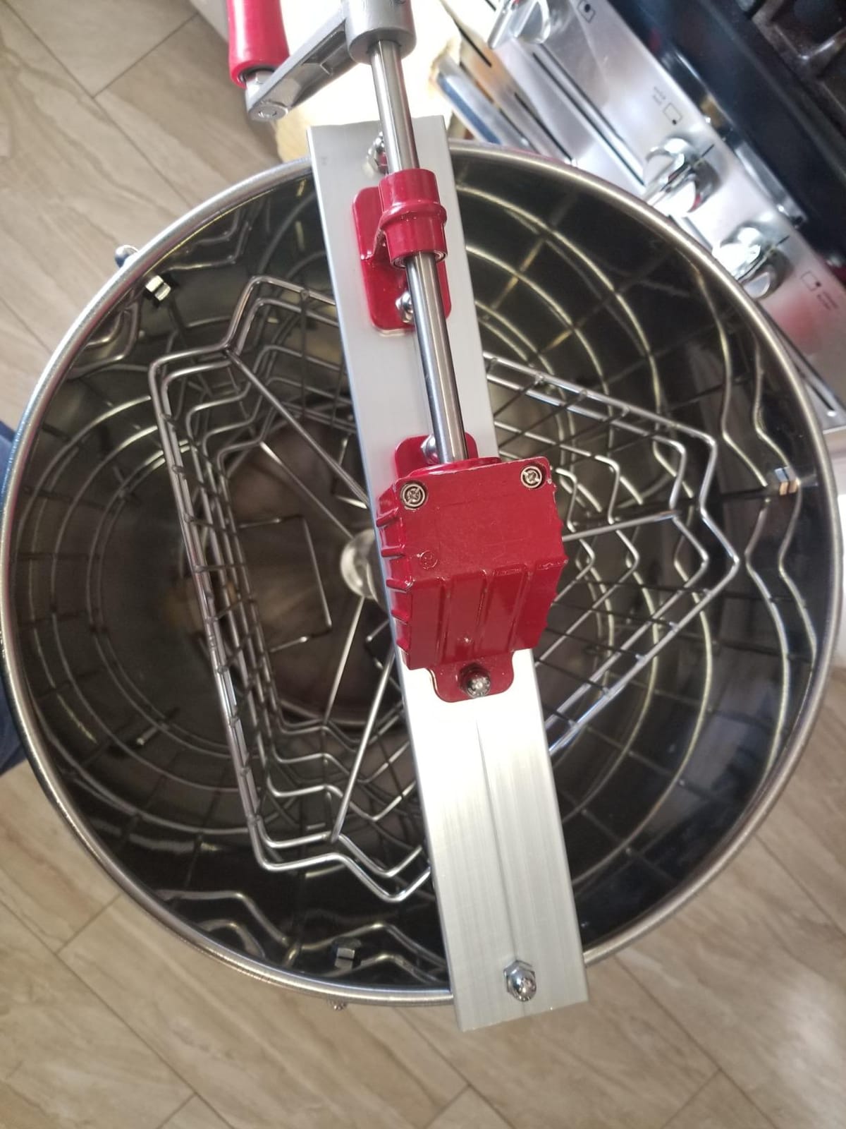 HE3MAN 3 Frame Beekeeping 304 Stainless Steel Drum Honey Extractor With Stand - Manual customer photo 2