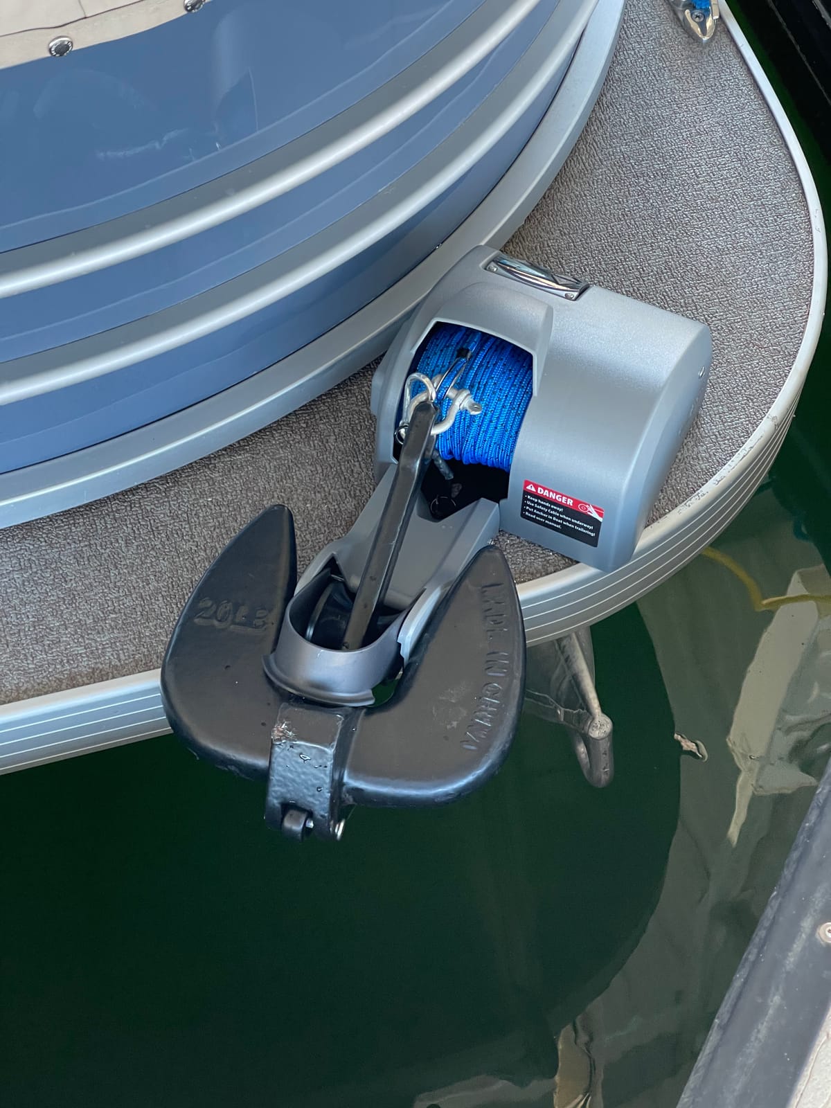 TRAC-Outdoor Products Angler 30 AutoDeploy-G3 Electric Anchor Winch - Anchors Up to 30 lb. - Includes 100-feet of Pre-Wound Anchor Rope with Use (69004), Gray, Normal customer photo 1