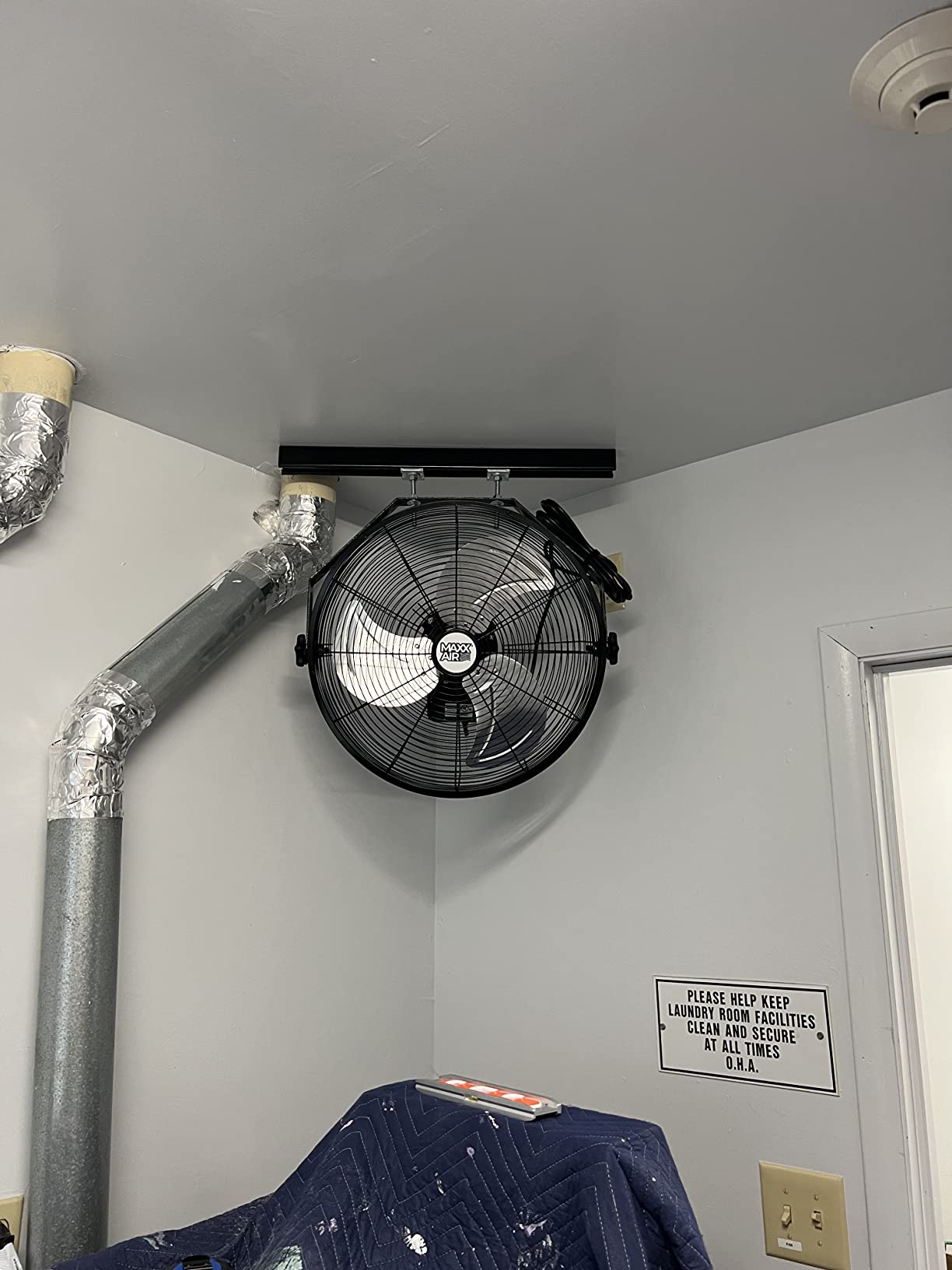 Maxx Air Wall Mount Fan | 18