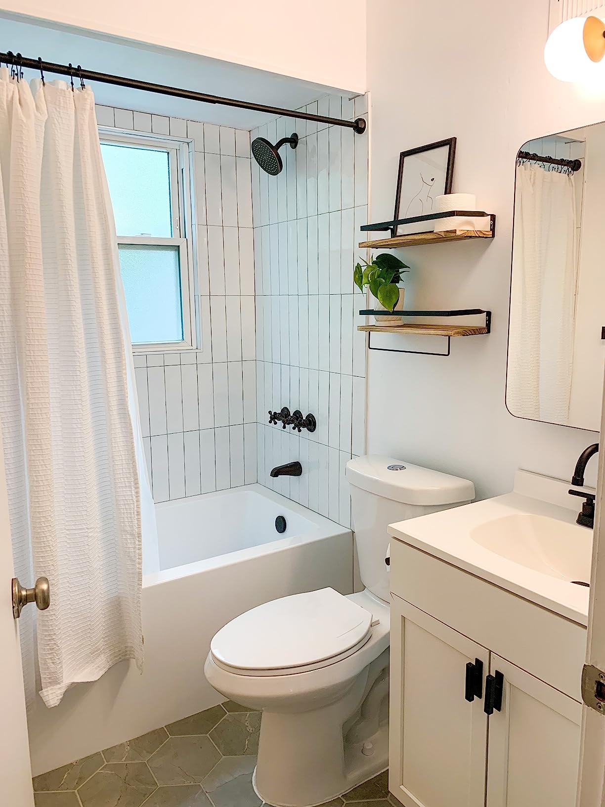 KINGSTON BRASS VTDE603122R 60-Inch Contemporary Alcove Acrylic Bathtub with Right Hand Drain and Overflow Holes, White customer photo 2
