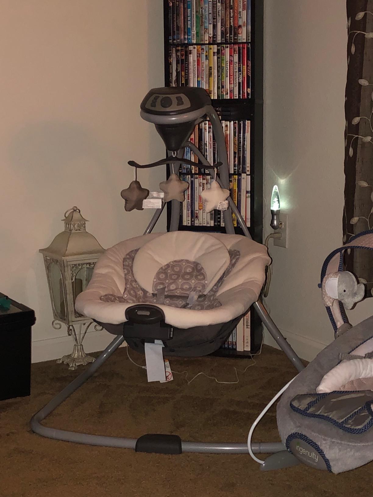 Graco Simple Sway Portable Baby Swing, Abbington customer photo 1