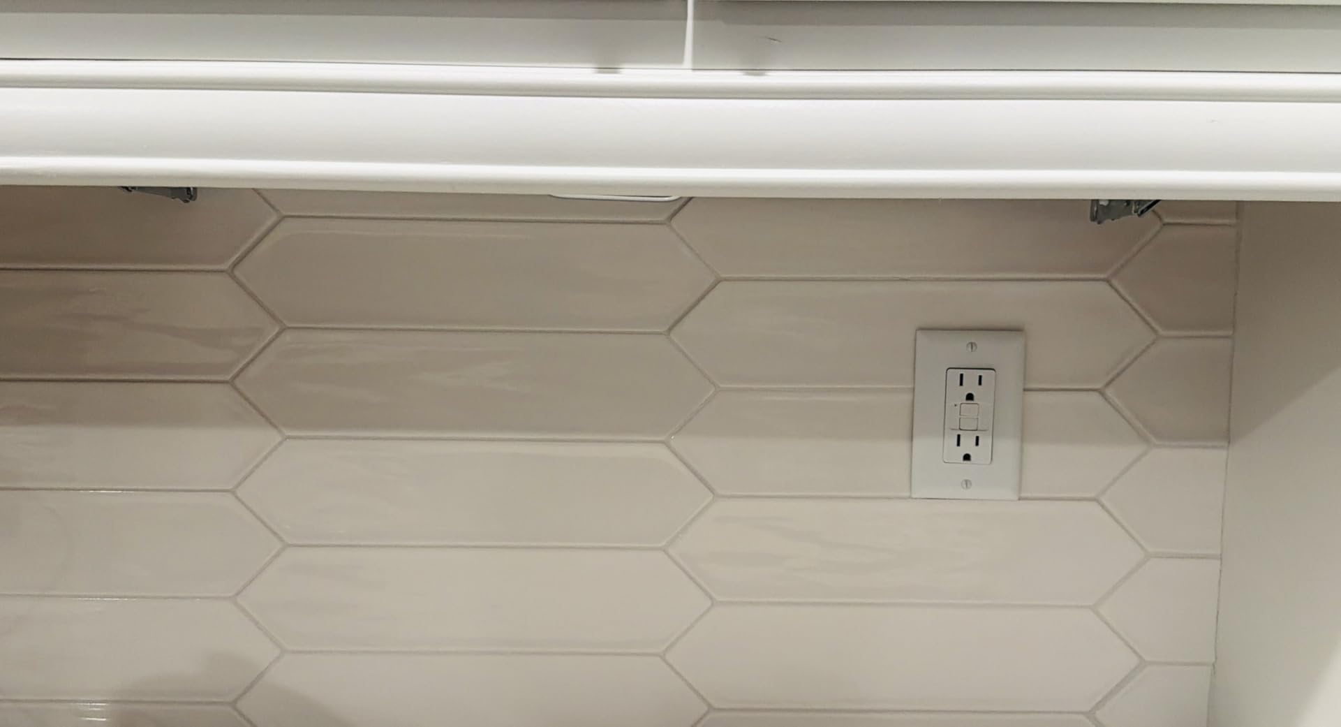The Drop Block Under Cabinet Knife Storage - Multiple Sizes and Colors Available (Black/Ebony, Large) customer photo 2