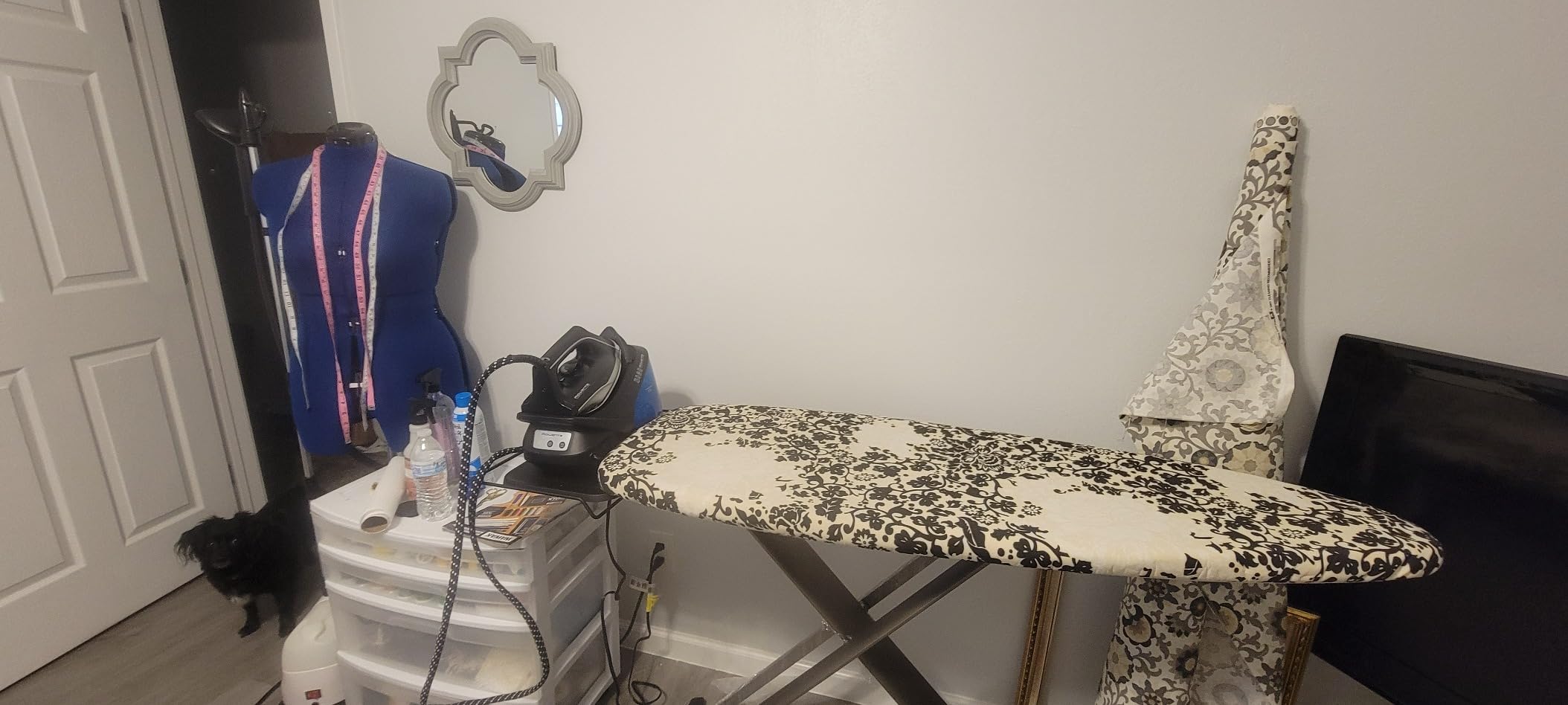 Bartnelli Pro Luxury Ironing Board - Extra Wide 51x19 Ironing Surface, Ultra-Premium Aluminum Build, Includes Steam Iron Rest, Adjustable Height, Foldable, European Made customer photo 2