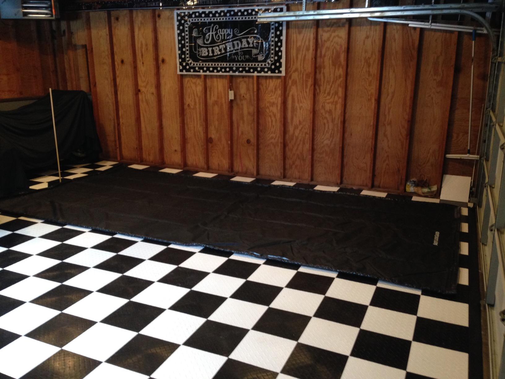 AutoFloorGuard Garage Containment Mat for SUVs & Trucks, 8.5 Ft x 20 Ft customer photo 1