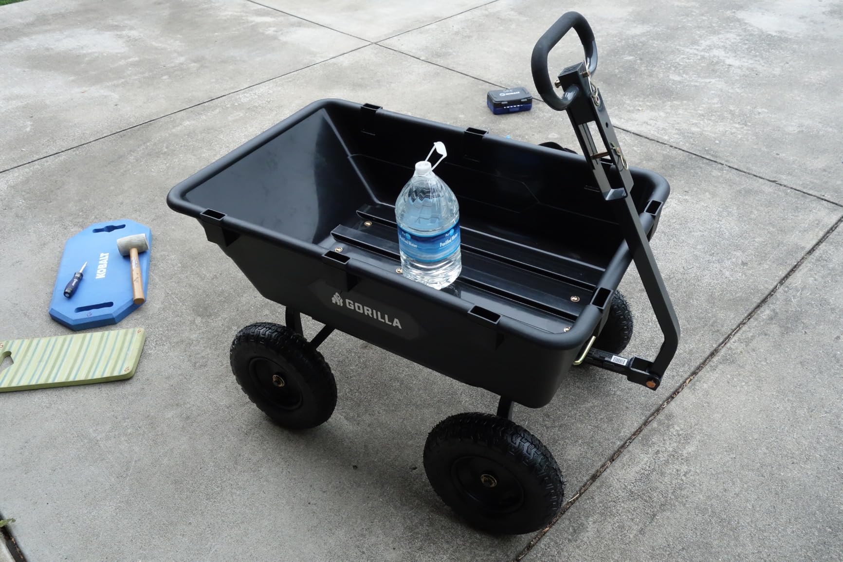 Gorilla Carts Poly Dump Cart, 1200 lb. Capacity, 6 Cu Ft customer photo 2