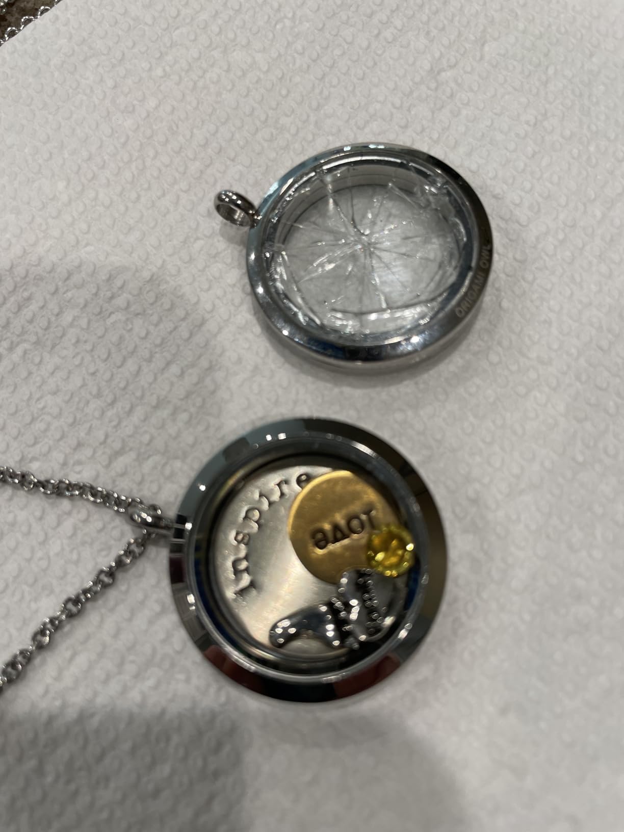 Zysta Silver Round Locket Pendant Necklace 30mm Glossy Stainless Steel Clear Glass Living Memory Floating Charms Stone Storage customer photo 1