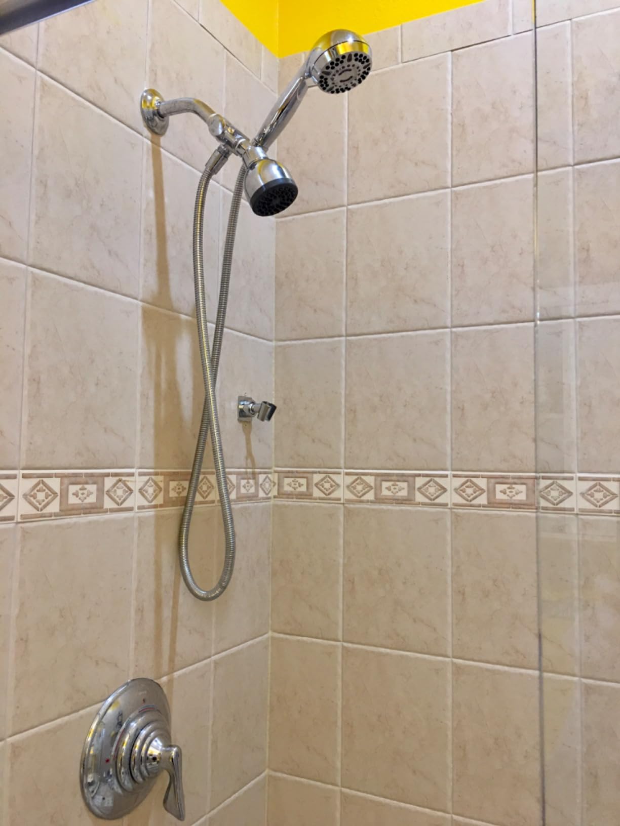 Aqua Elegante High Pressure Shower Head - 2.5 GPM - Polished Chrome customer photo 2
