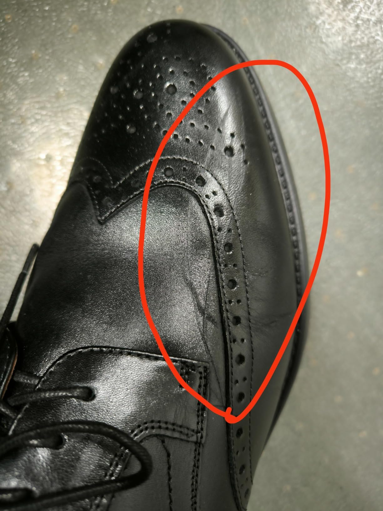 Florsheim Men's Medfield Wing tip Oxford Dress Shoe customer photo 2