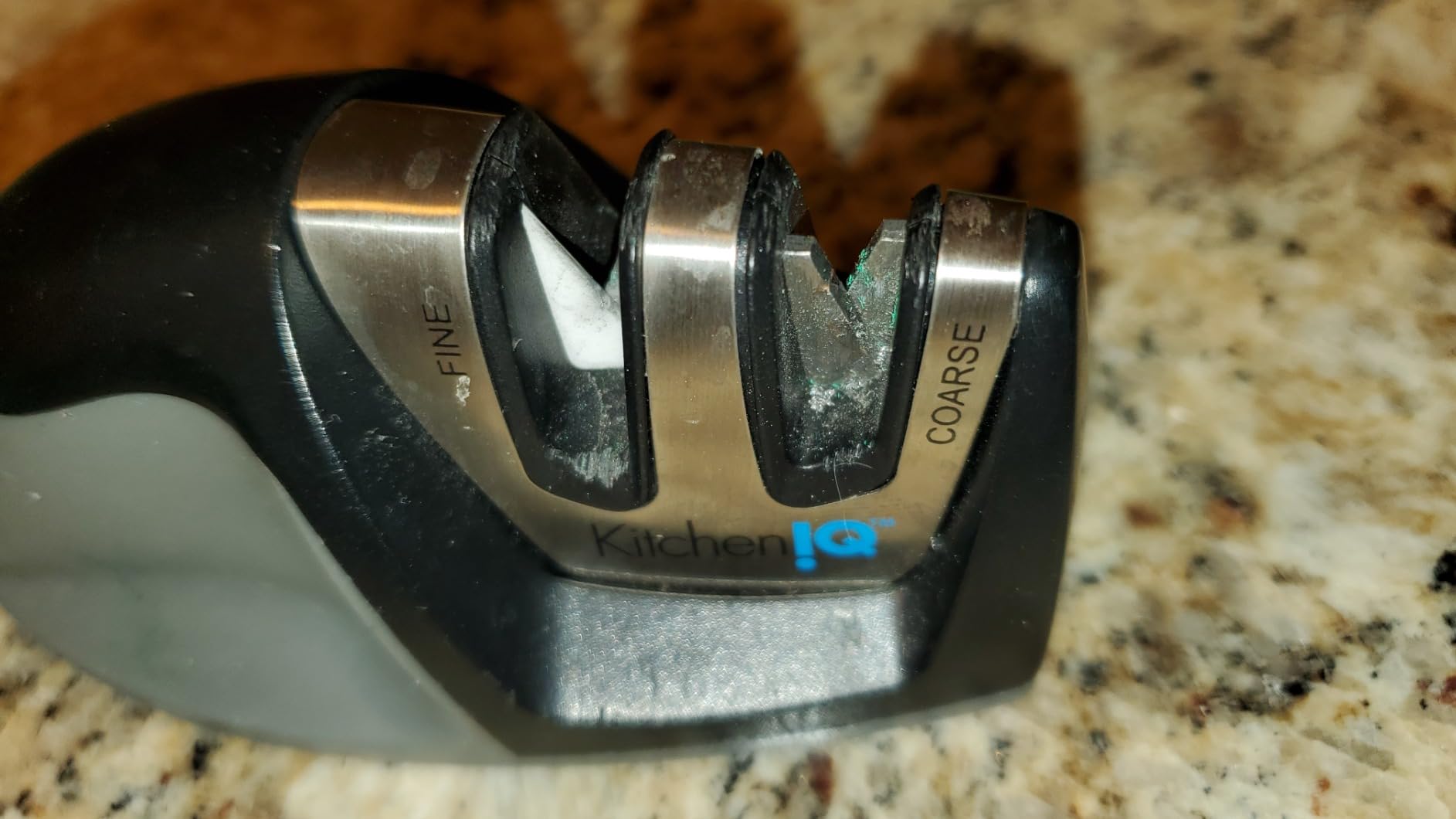 KitchenIQ 50825 | Diamond Deluxe Edge Grip 2-Stage Knife Sharpener | Black | Coarse & Fine Sharpeners | Compact for Easy Storage | Non-Slip Base | Soft Grip Rubber Handle | Straight & Serrated Knives customer photo 1
