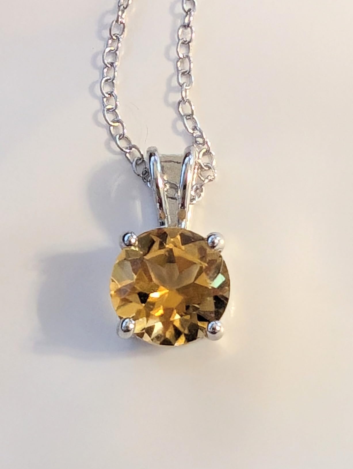 Amazon Essentials Sterling Silver Round Cut Birthstone Pendant Necklace 18