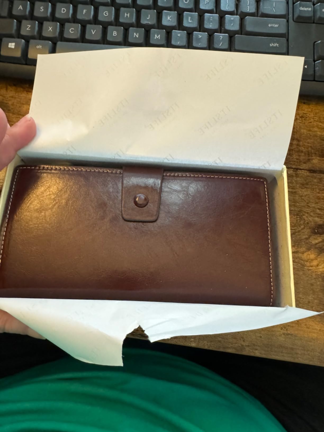 Itslife Womens RFID Blocking Large Capacity Luxury Wax Genuine Leather Wallet Clutch Ladies Card Holder, Red customer photo 1