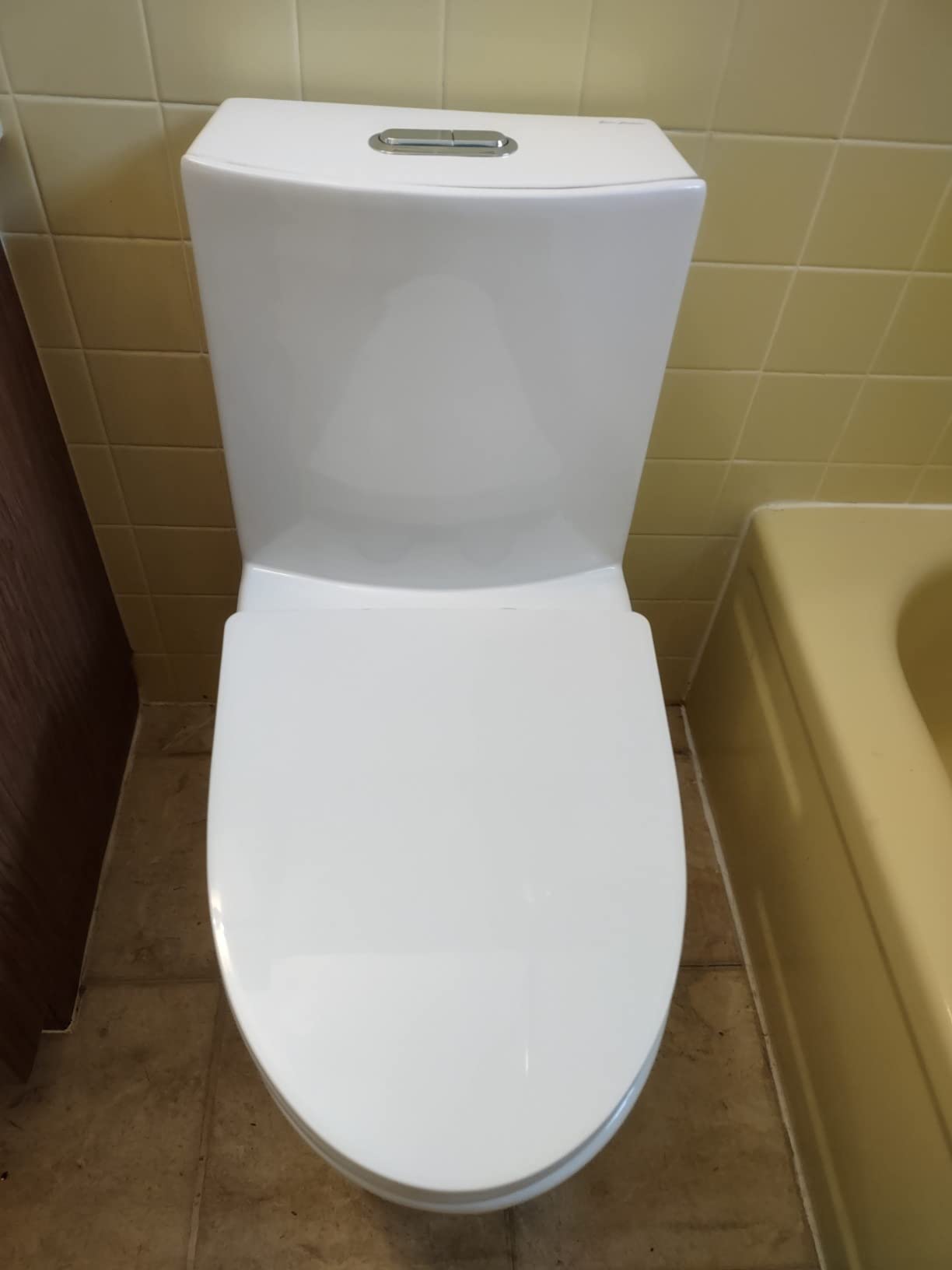 St. Tropez Comfort Height One-Piece Elongated Toilet, Vortex Dual-Flush 1.1/1.6 GPF, White Hardware customer photo 2