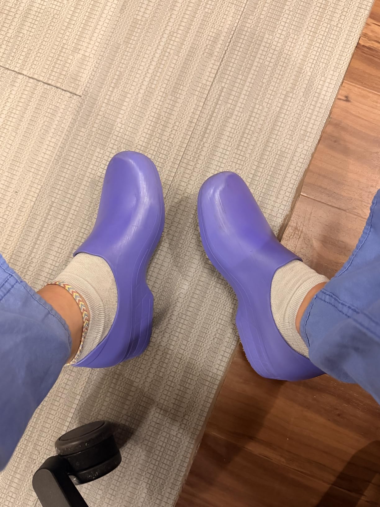 Sticky Nursing Shoes Women - Chefs - Kitchen - Nurses - Clogs for Work - Waterproof Non Slip customer photo 1