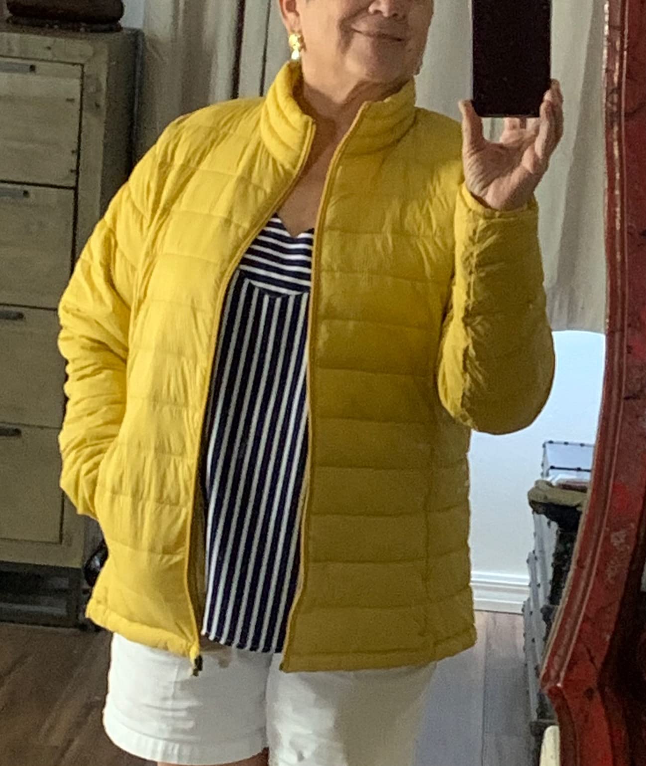 Amazon Essentials Women's Lightweight Long-Sleeve Water-Resistant Packable Puffer Jacket (Available in Plus Size) customer photo 1