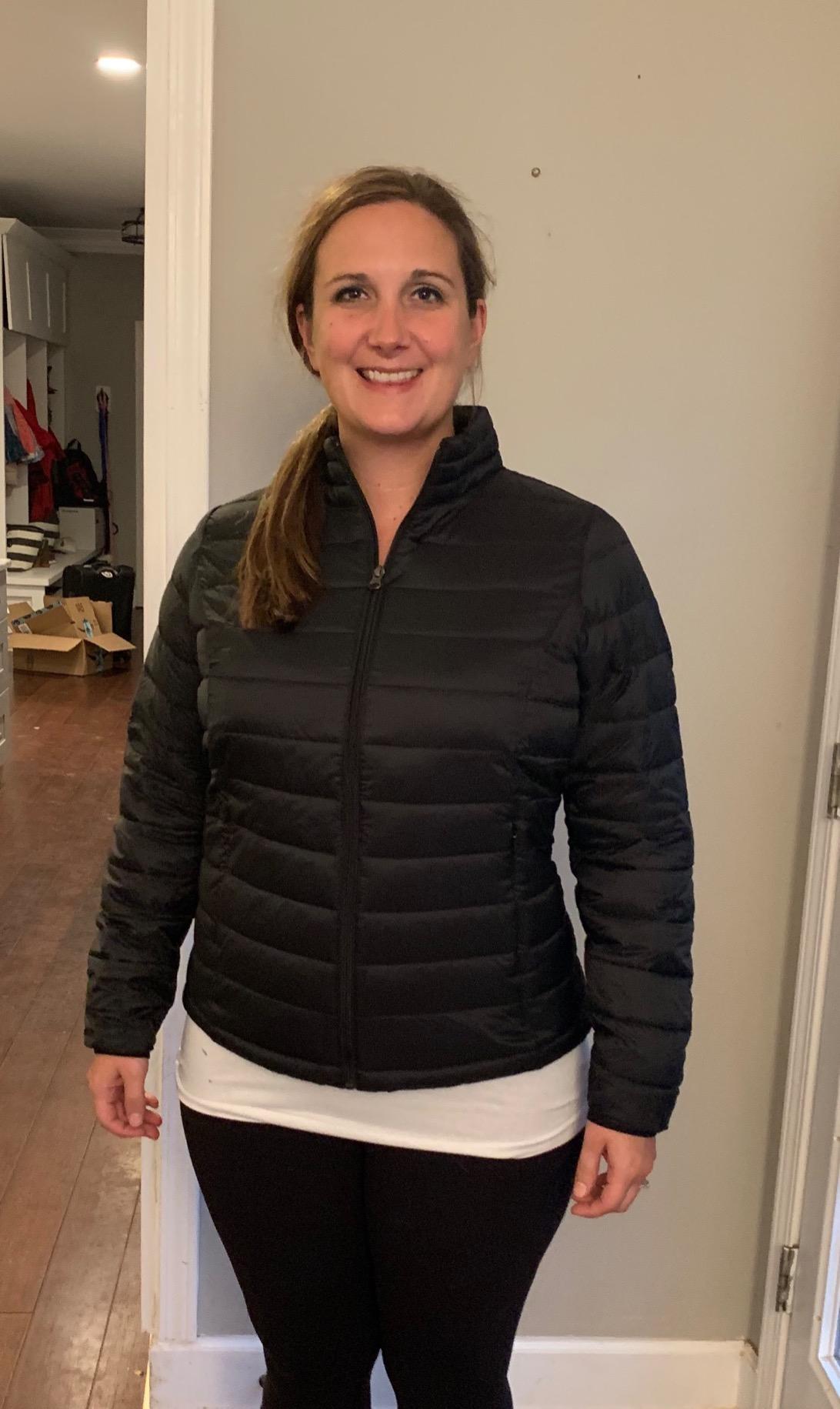 Amazon Essentials Women's Lightweight Long-Sleeve Water-Resistant Packable Puffer Jacket (Available in Plus Size) customer photo 2