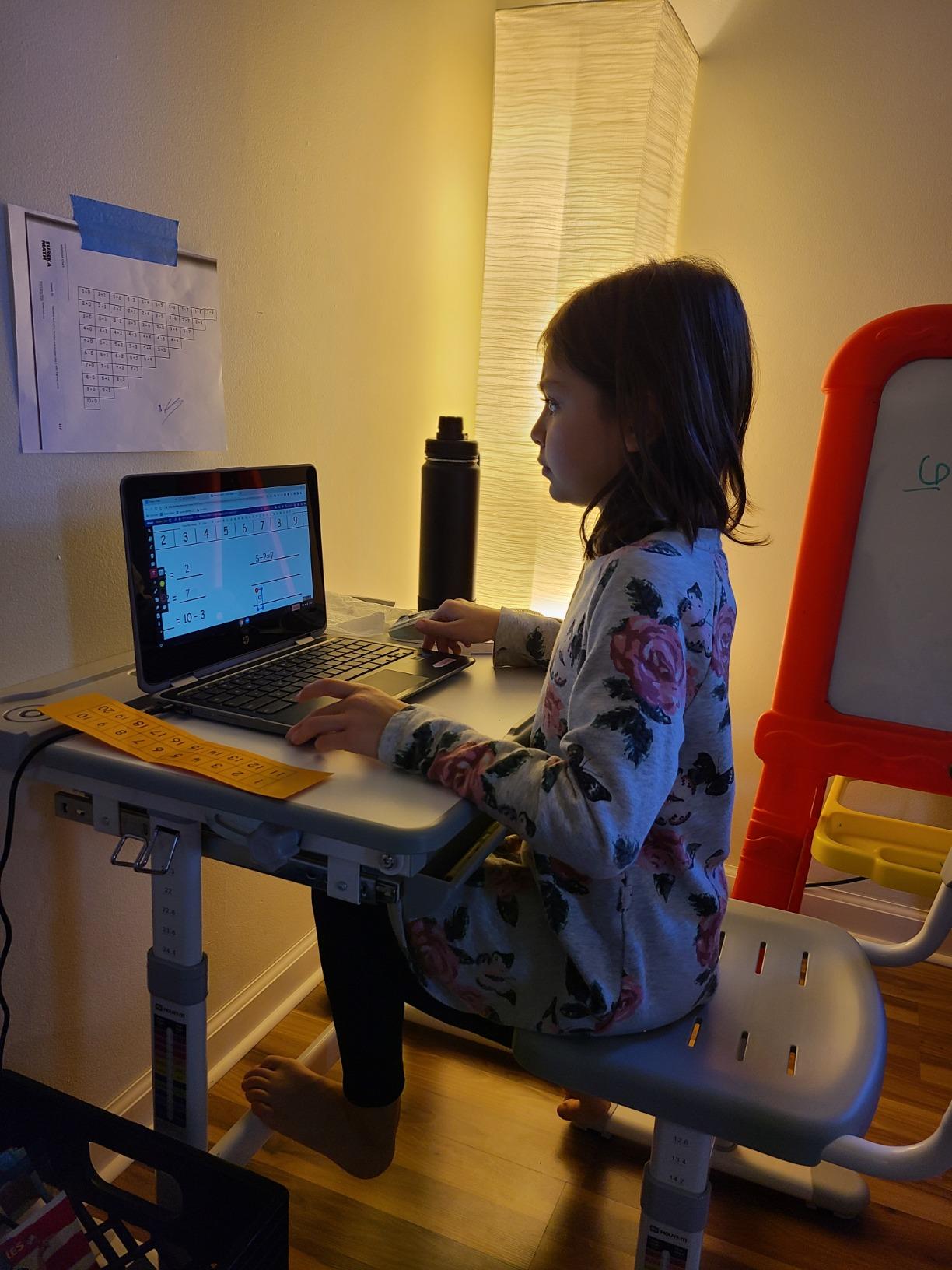 Mount-It! Kids Desk and Chair Set Height Adjustable up to 30