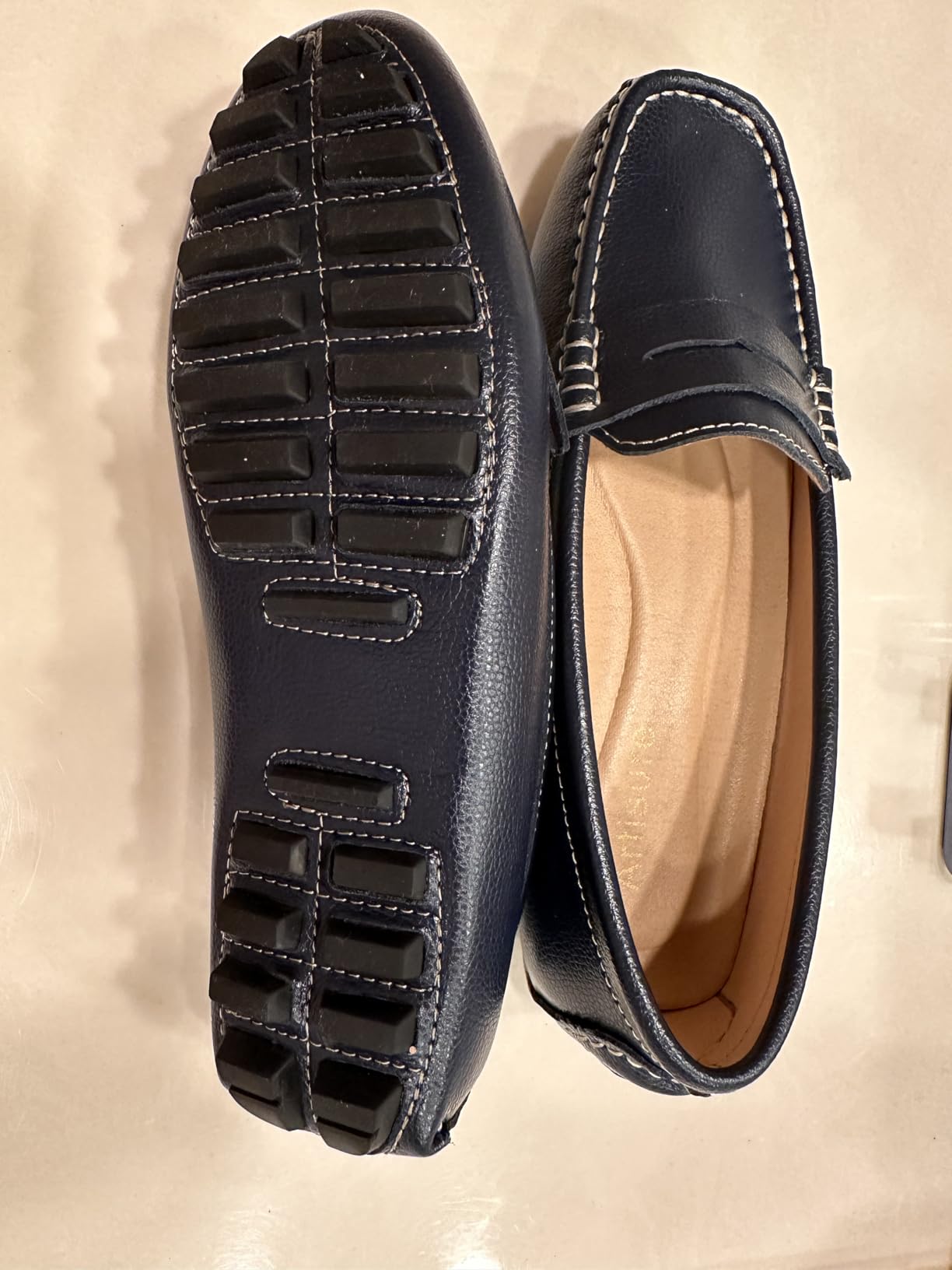 Artisure Women's Classic Comfort Leather Penny Loafers Casual Slip-Ons Lightweight Walking Flats Driving Mocs Boat Shoes customer photo 1