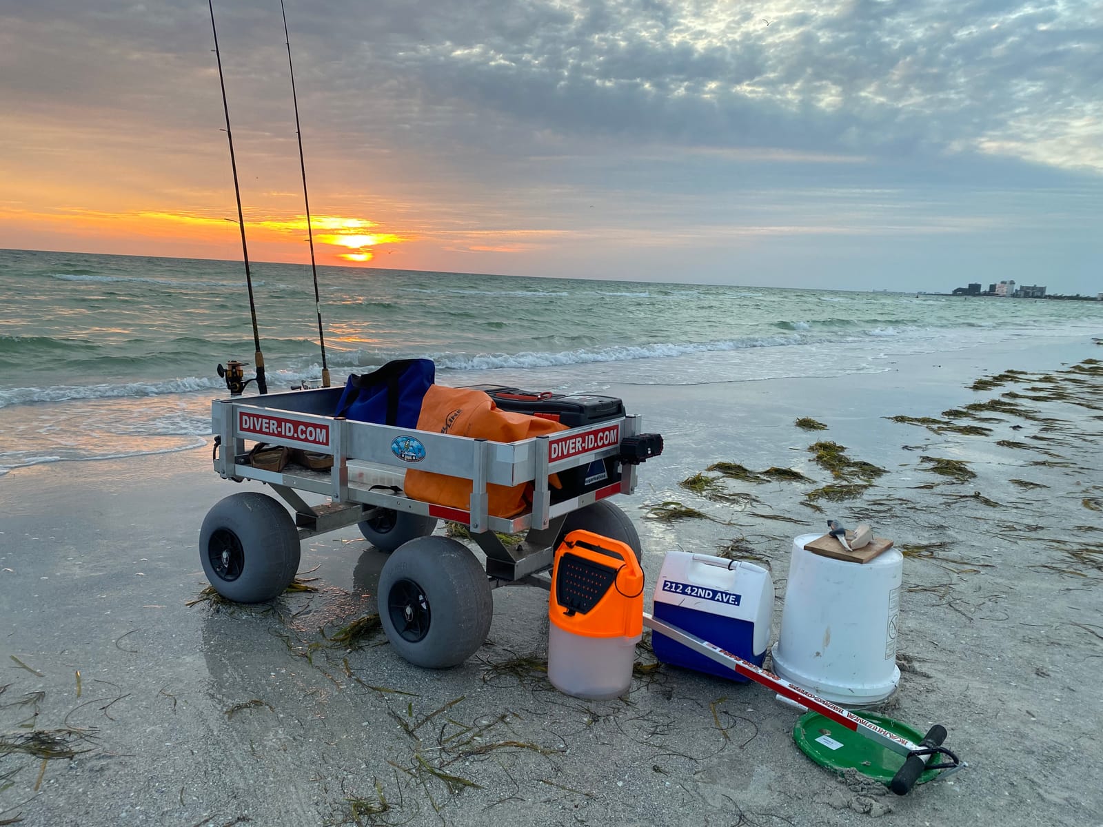 Big Kahuna Beach Wagon-Large Solid Aluminum Deck, Aluminum-Balloon Tires-Rod Holders-No Rust-Walls-Made in USA customer photo 2
