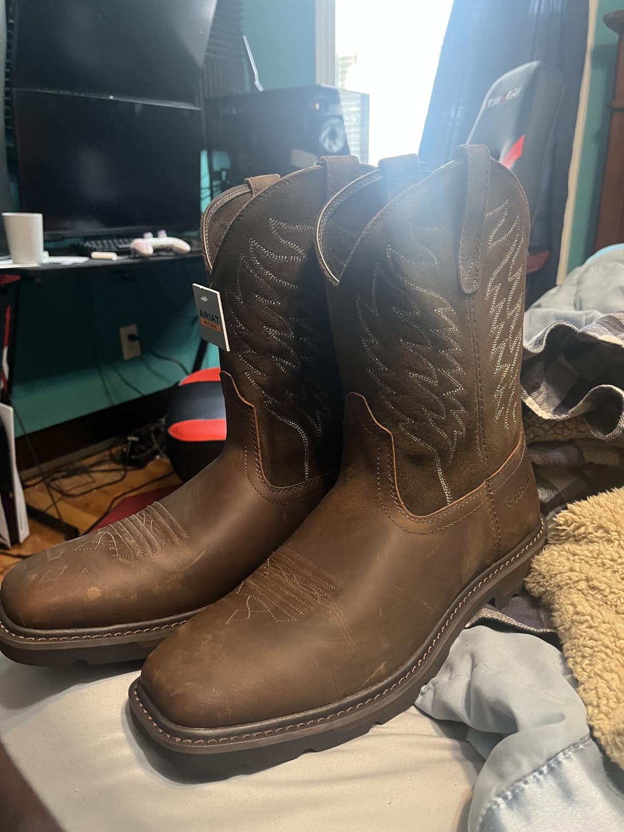 Ariat Men's Groundbreaker Wide Square Toe Work Boots customer photo 2
