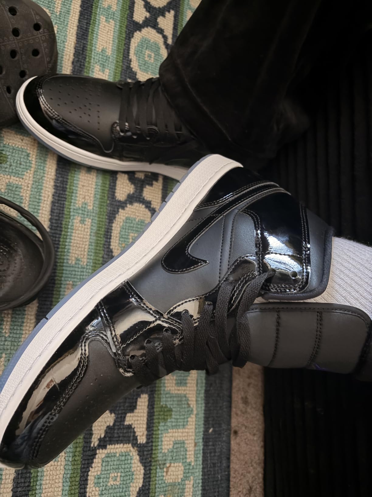 Nike Men's Air Jordan 1 Mid Basketball Shoes customer photo 1