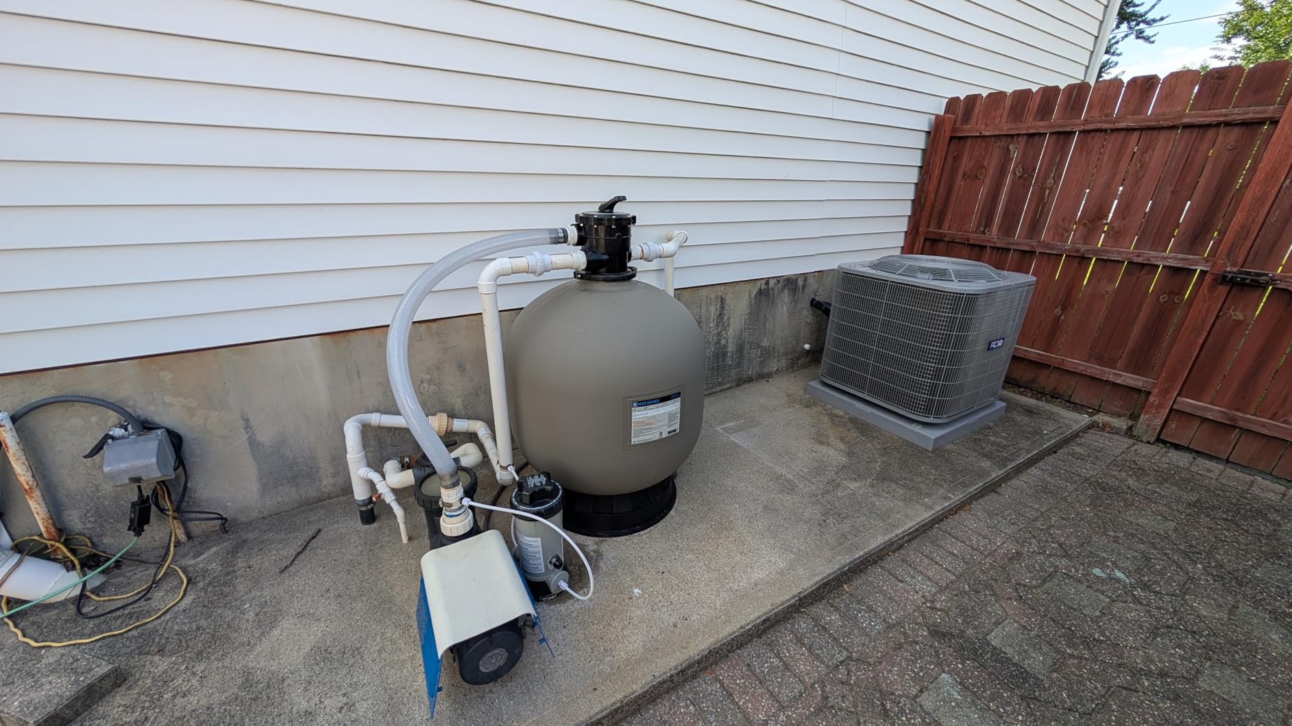 Hayward ProSeries Pool Sand Filter for Above Ground Pools 30 Inch Top Mount customer photo 1