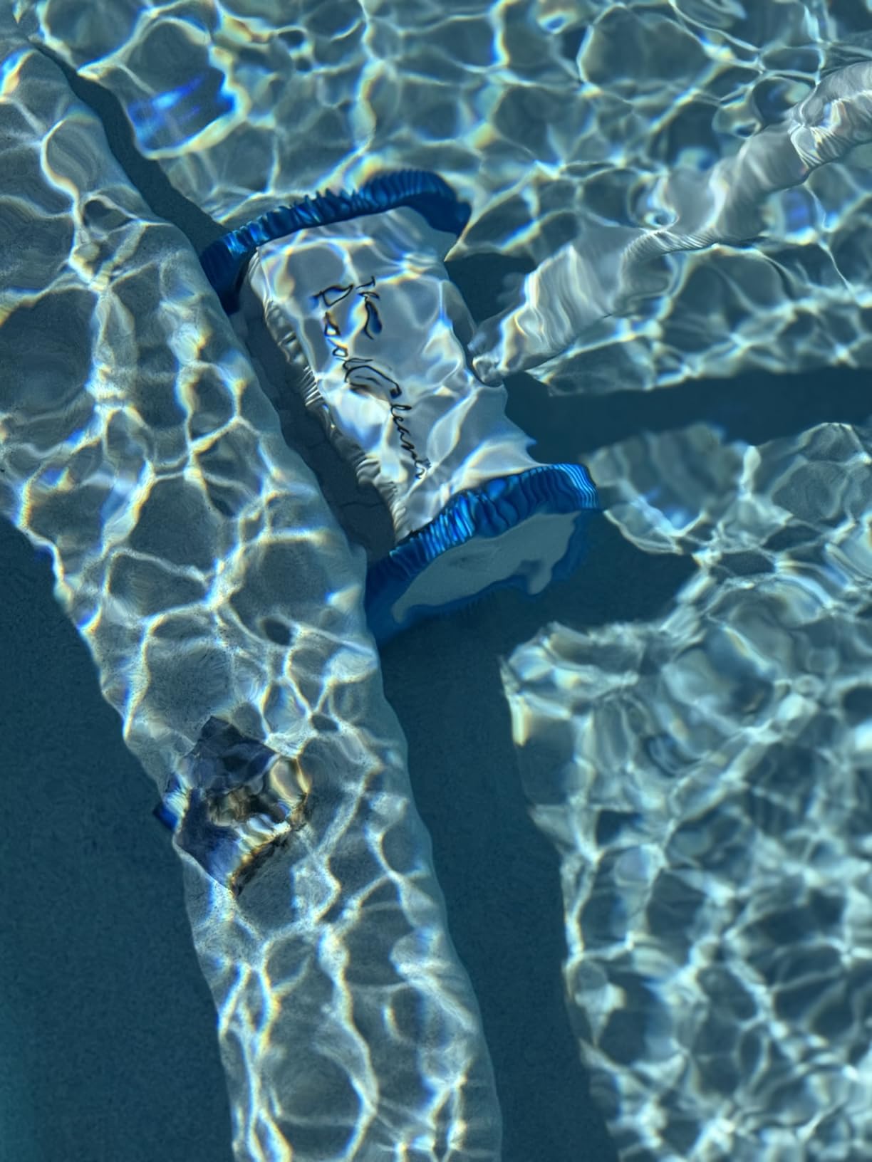 Hayward Poolvergnuegen Suction Pool Cleaner (2 Wheel) Pools up to 16 x 32ft customer photo 2