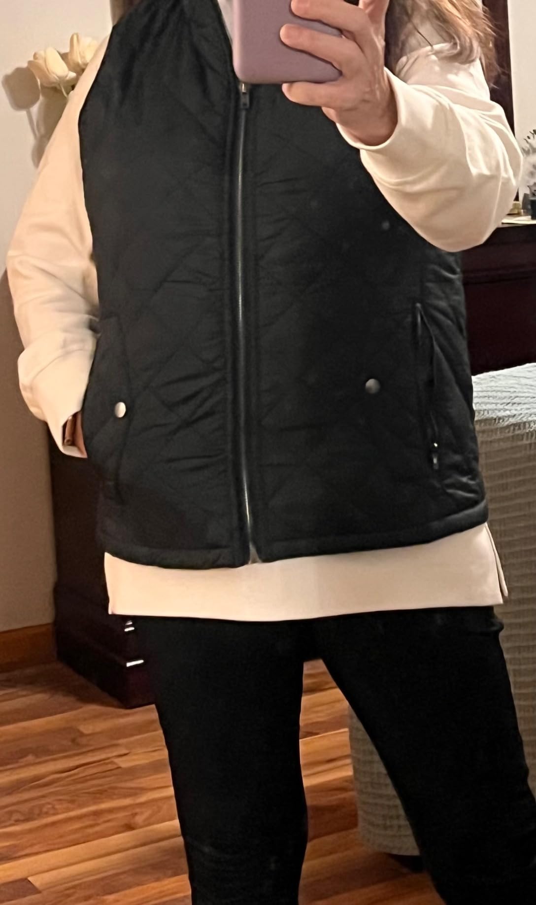 Fuinloth Women's Quilted Vest Lightweight Puffer Stand Collar Zip Gilet customer photo 1