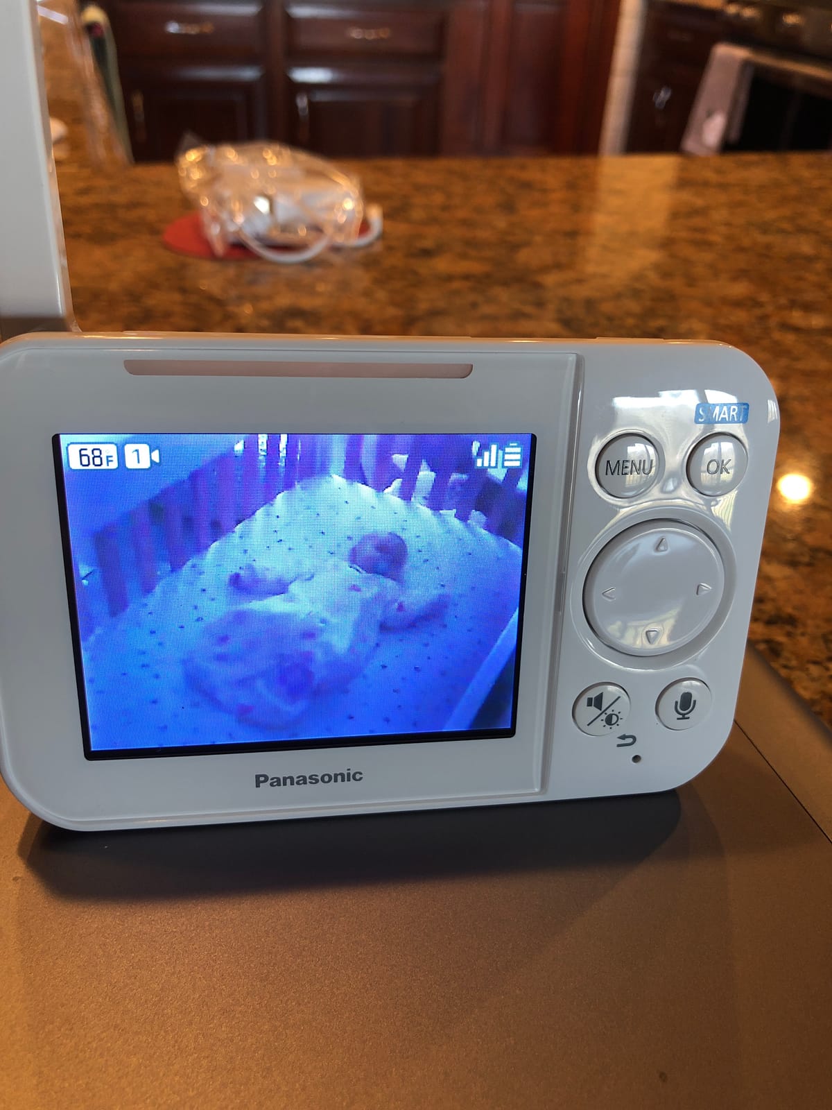 Panasonic Baby Monitor with Camera and Audio, 3.5” Color Video, Extra Long Range, Secure Connection, 2-Way Talk, Soothing Sounds, Remote Pan, Tilt, Zoom - 1 Camera - KX-HN4101W (White) customer photo 2
