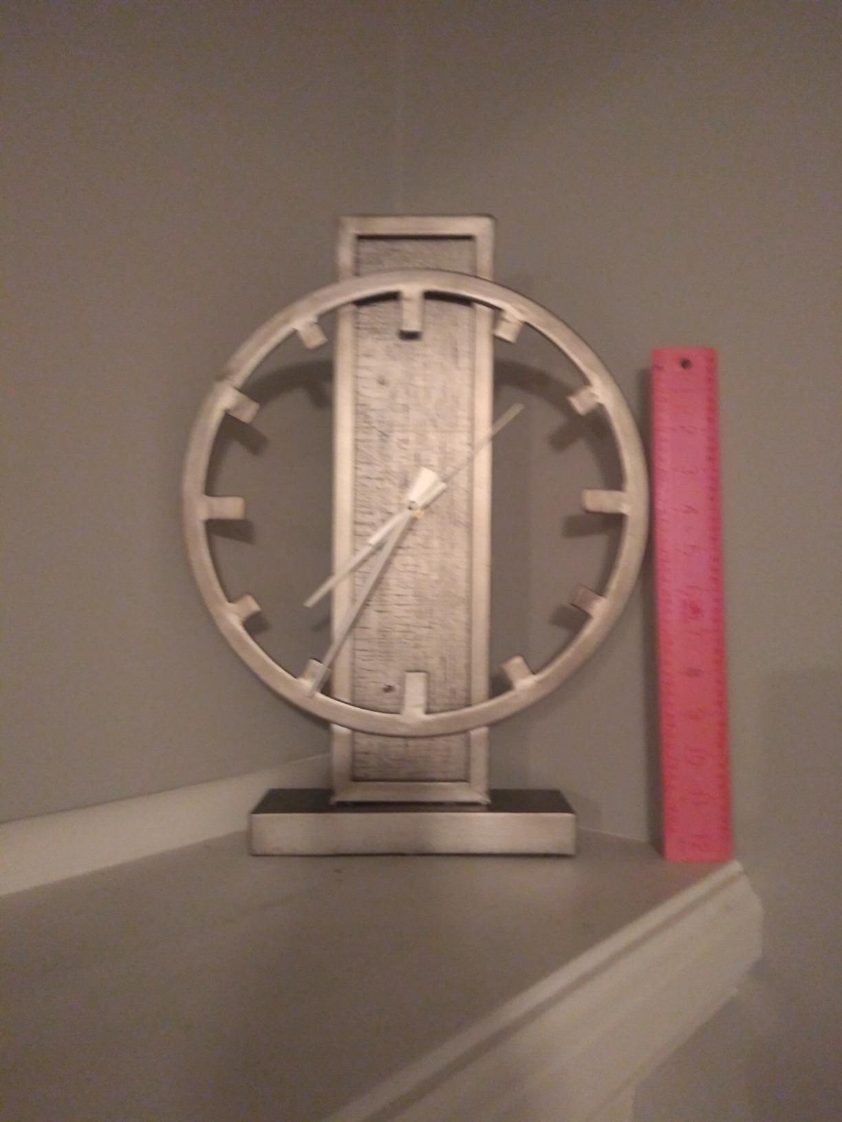 Bulova B1864 Streak Tabletop Clock, Aged Silver-Tone 2.63 x 12 x 16 customer photo 2