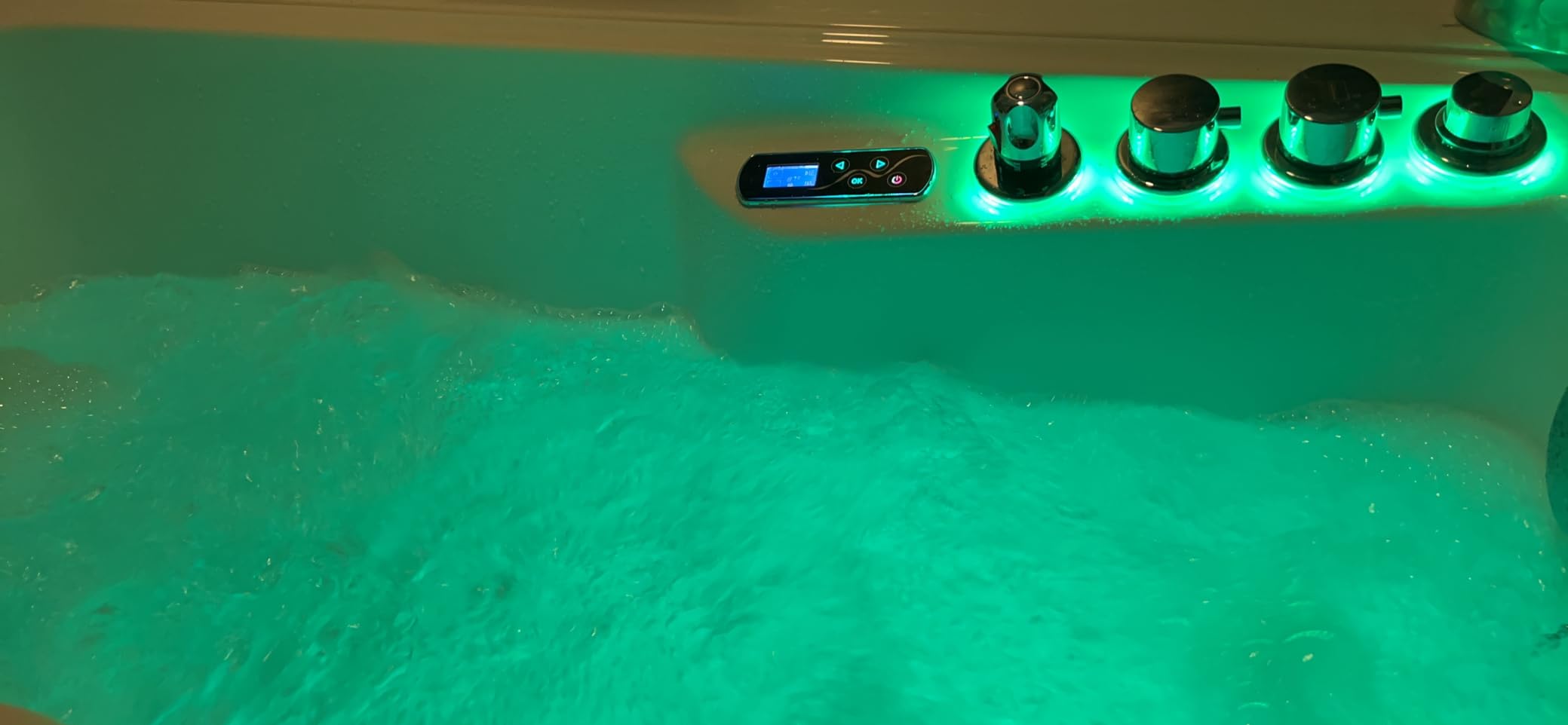 ANZZI Walk In Tub, 27 X 53 In, Right Drain, 12 Whirlpool & 18 Air Jets customer photo 2