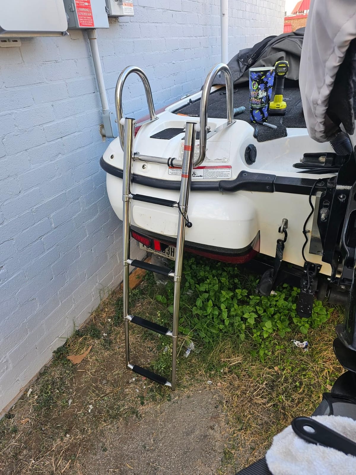 Hoffen 4 Step Pontoon Boat Ladder, Stainless Steel Telescoping Folding Boat Ladder Rear Entry Heavy Duty Custom Inboard with Pedal and Safe Handrails customer photo 2