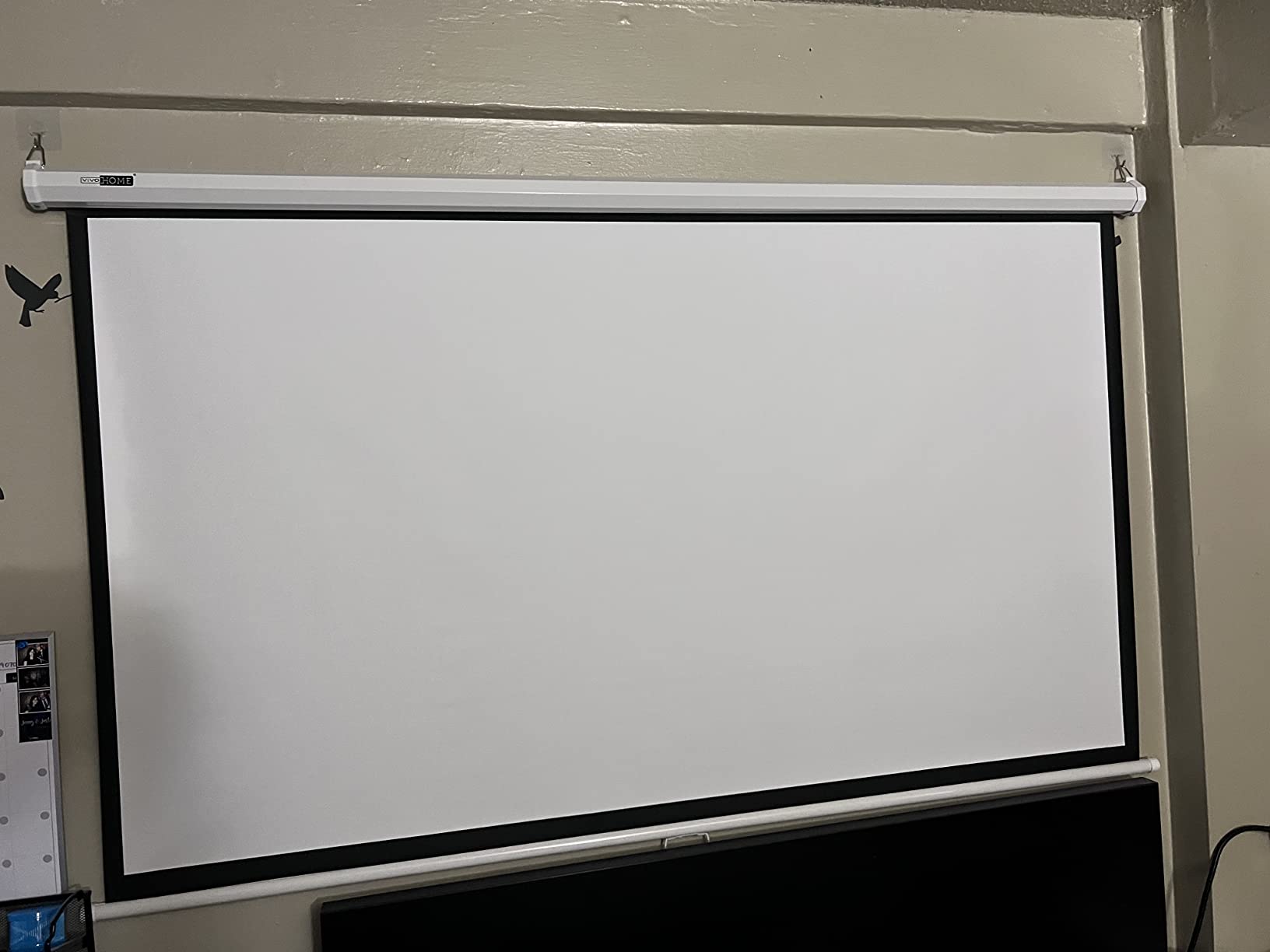 VIVOHOME 100 Inch 16:9 Pull Down Projector Screen, White customer photo 2
