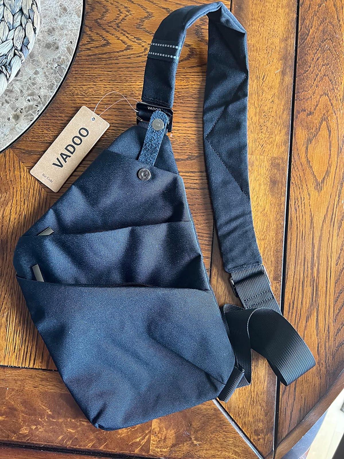 VADOO Sling Bag - Anti-theft Crossbody Shoulder Bag for Men and Women customer photo 1