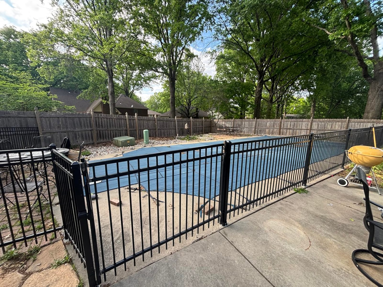 D&D MLTPTCA1CAPSPKA Pool Safety Gate Kit: MagnaLatch Top Pull, Hinges & Cap customer photo 2