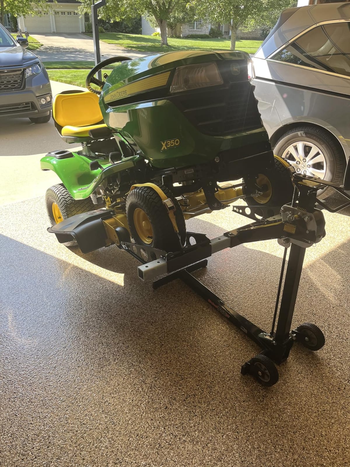 MoJack MJ750XT Pro ZTR & Rider Lawn Mower Lift Jack, 750 lb Capacity customer photo 2
