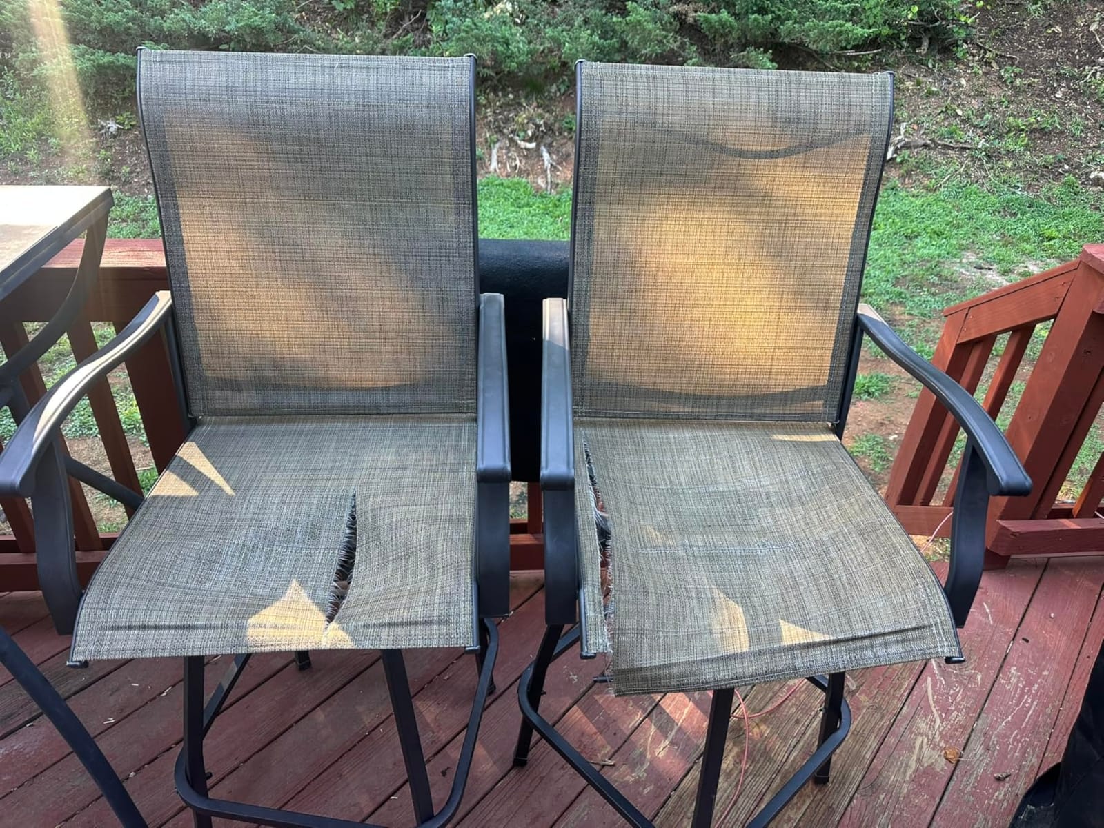 PHI VILLA 3 Piece Outdoor Swivel Bar Stools Set, Bar Height Patio Set customer photo 1